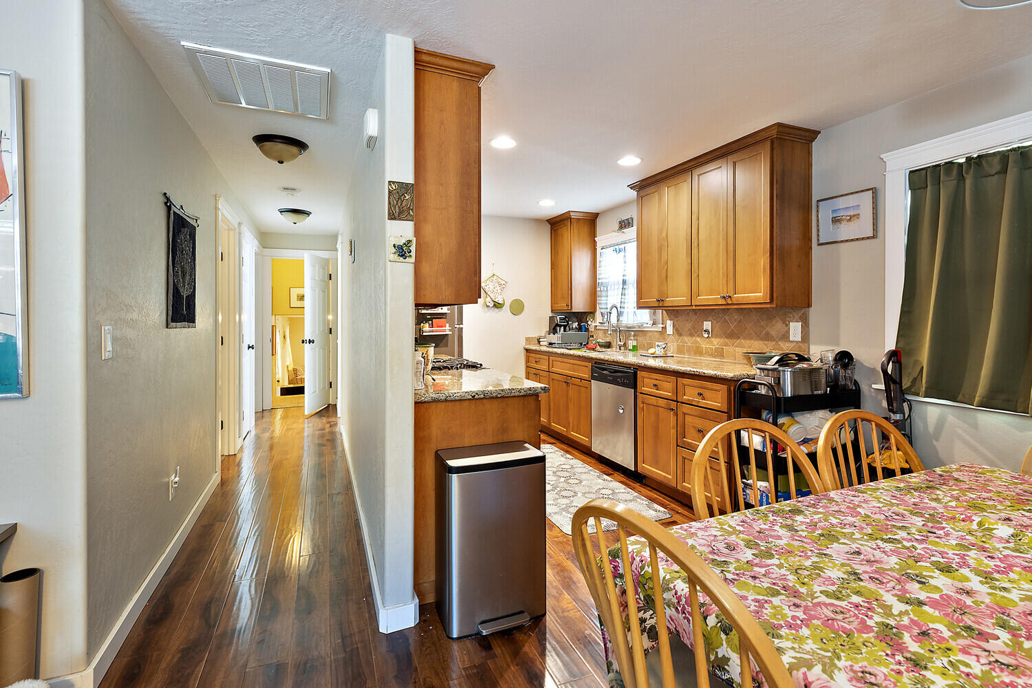 1411 E Main Street