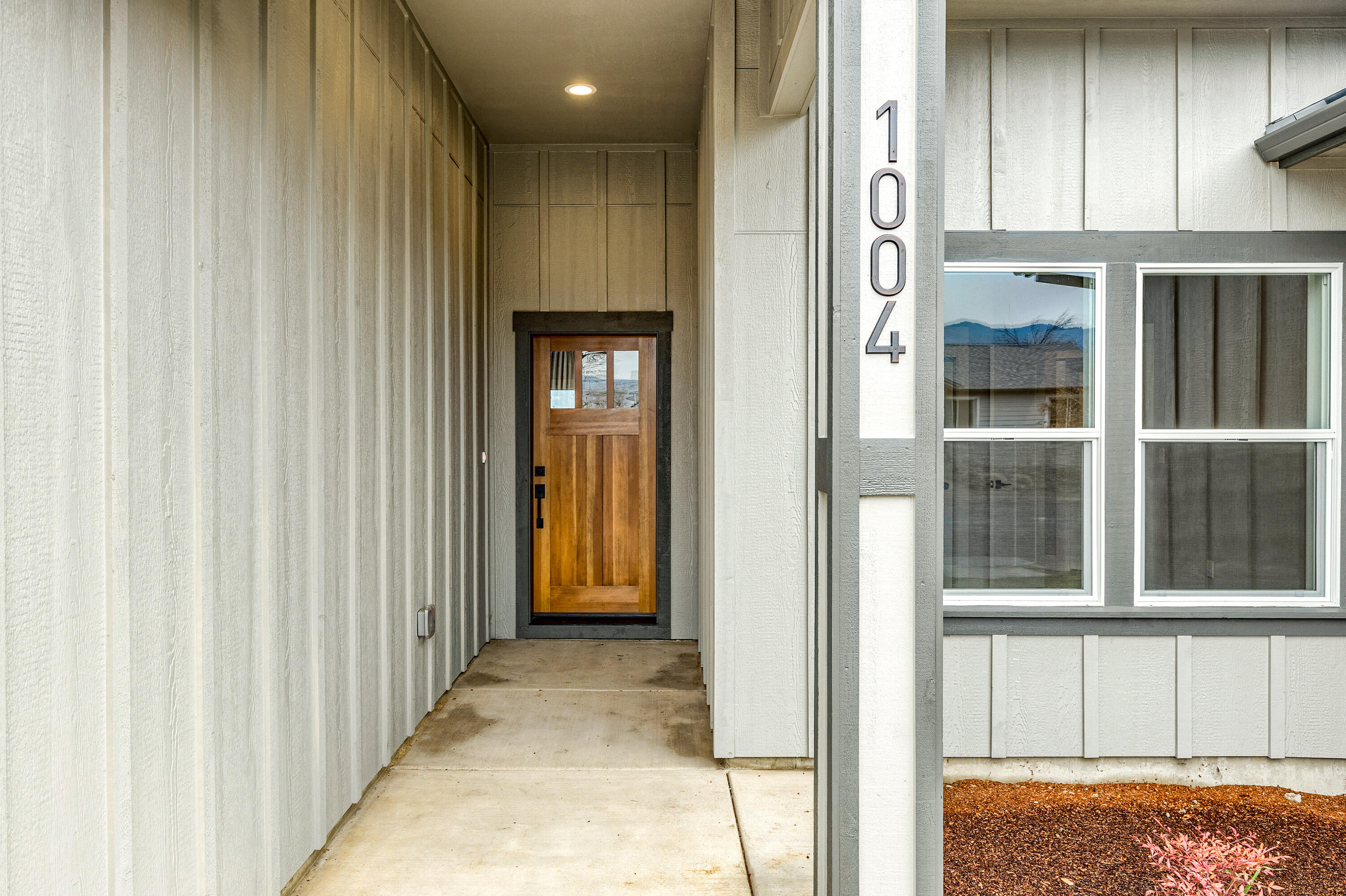 1004 Arana Drive