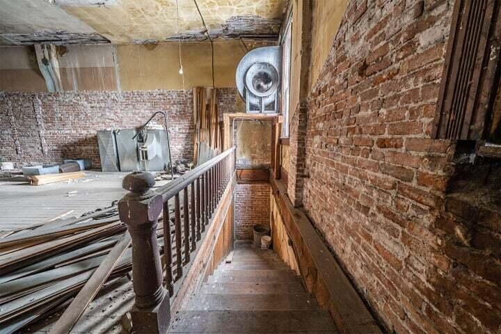 131 W Main Street
