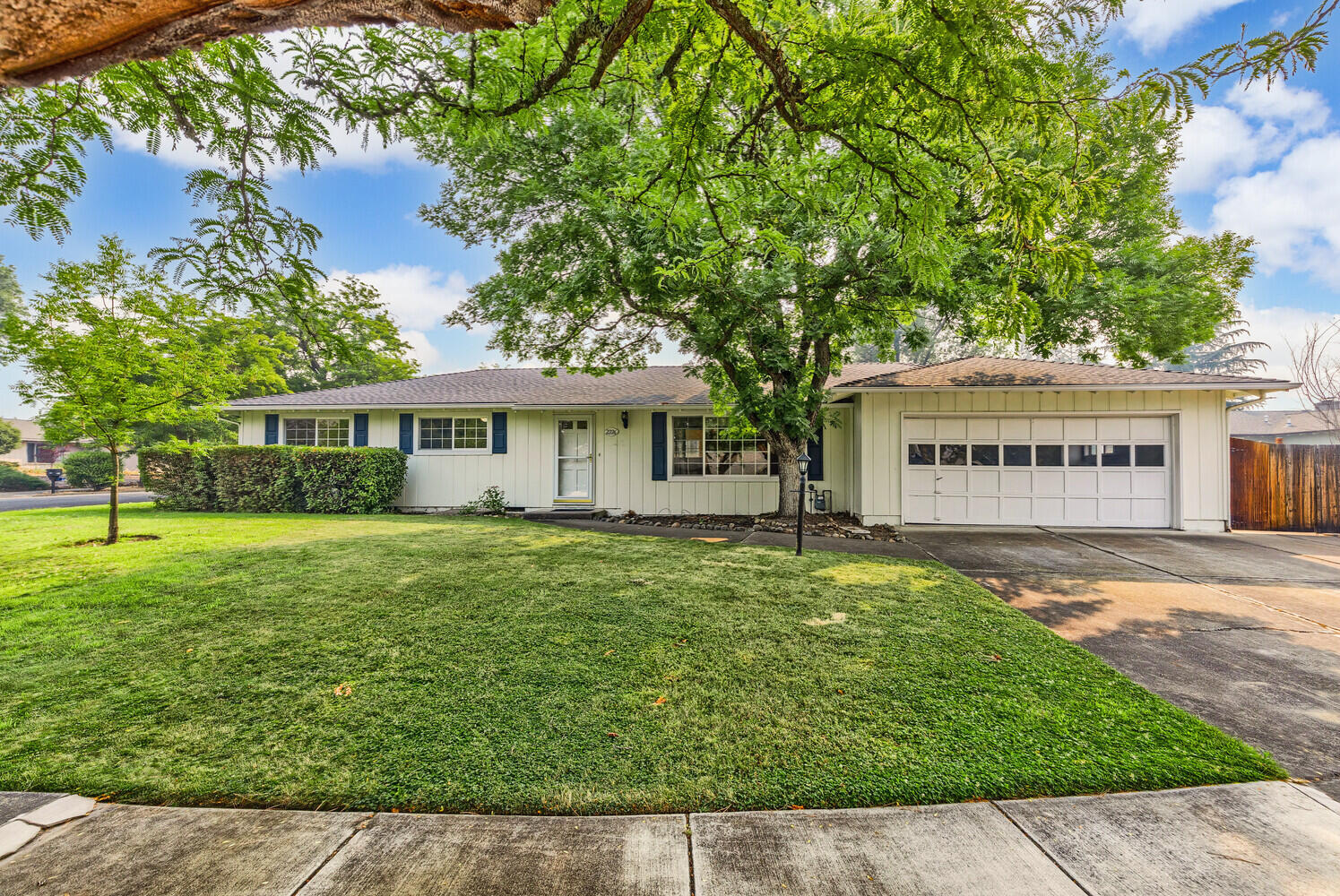 2226 Arctic Circle