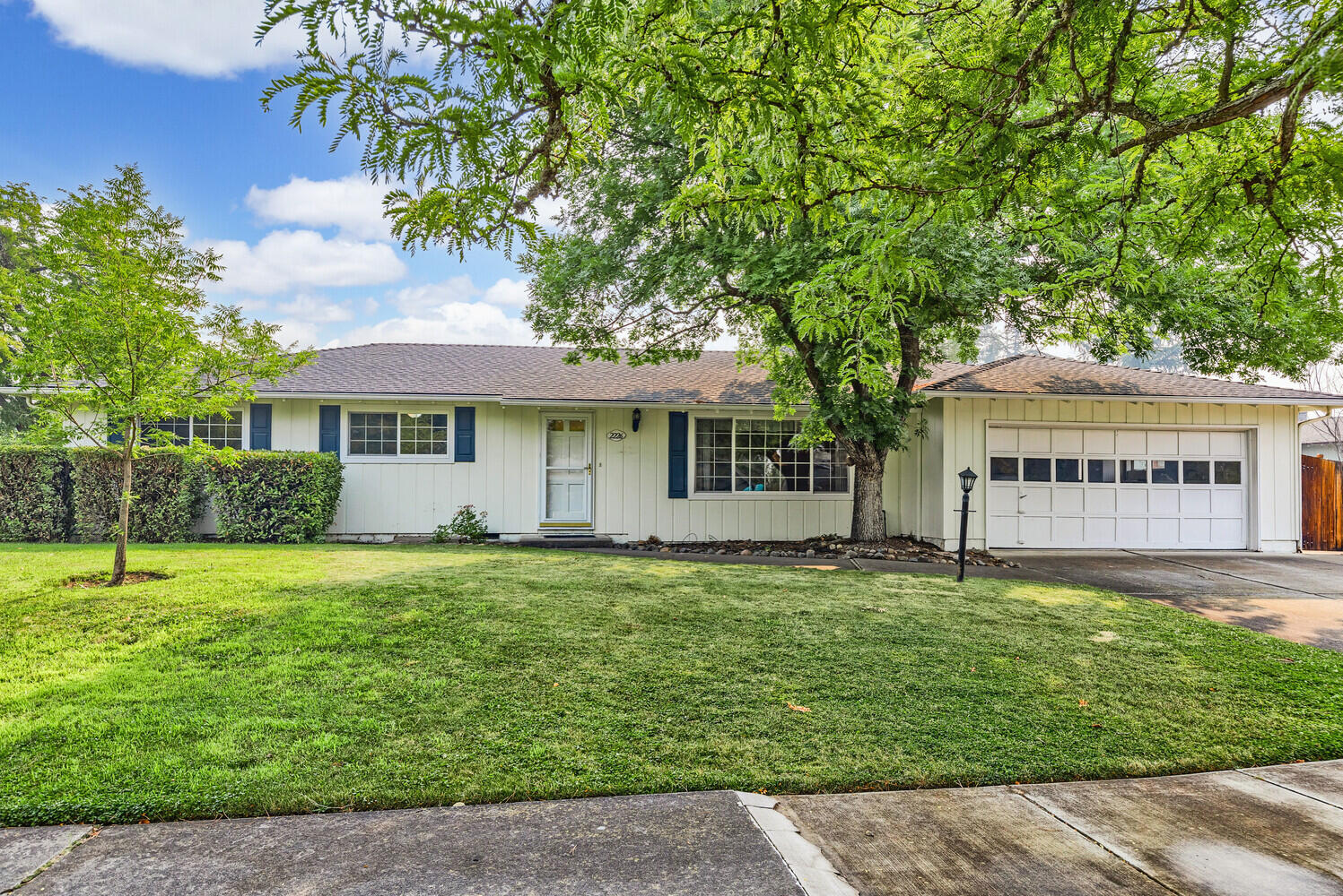 2226 Arctic Circle