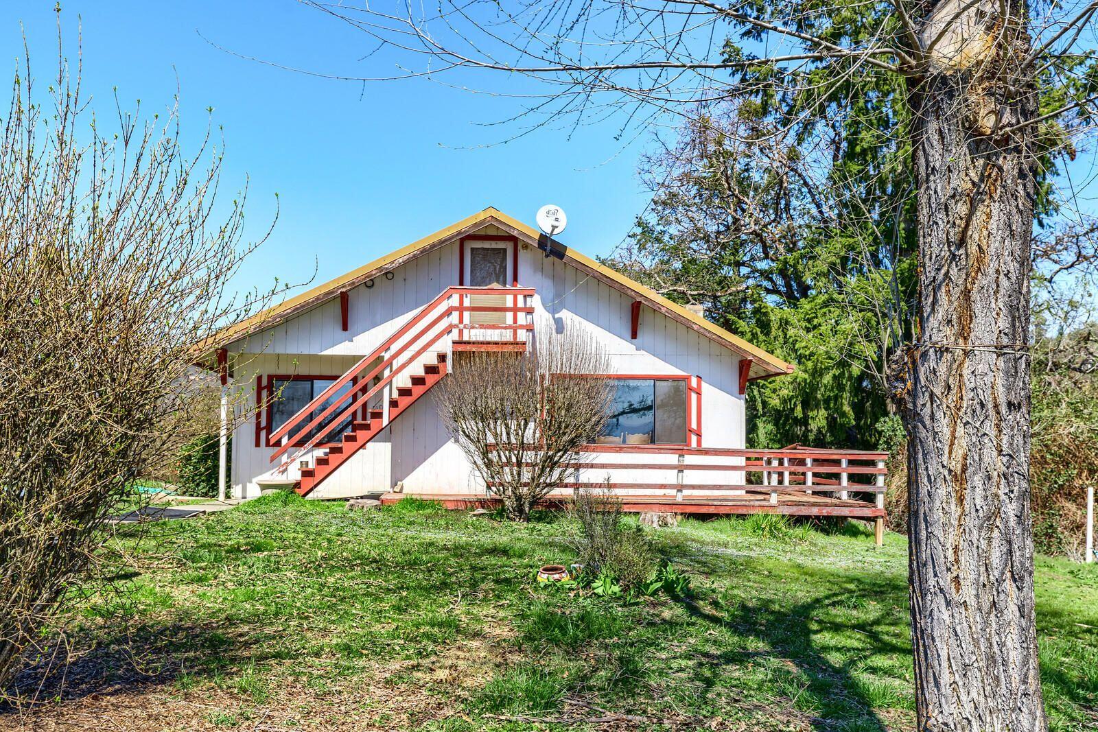 895 Nick Young Road