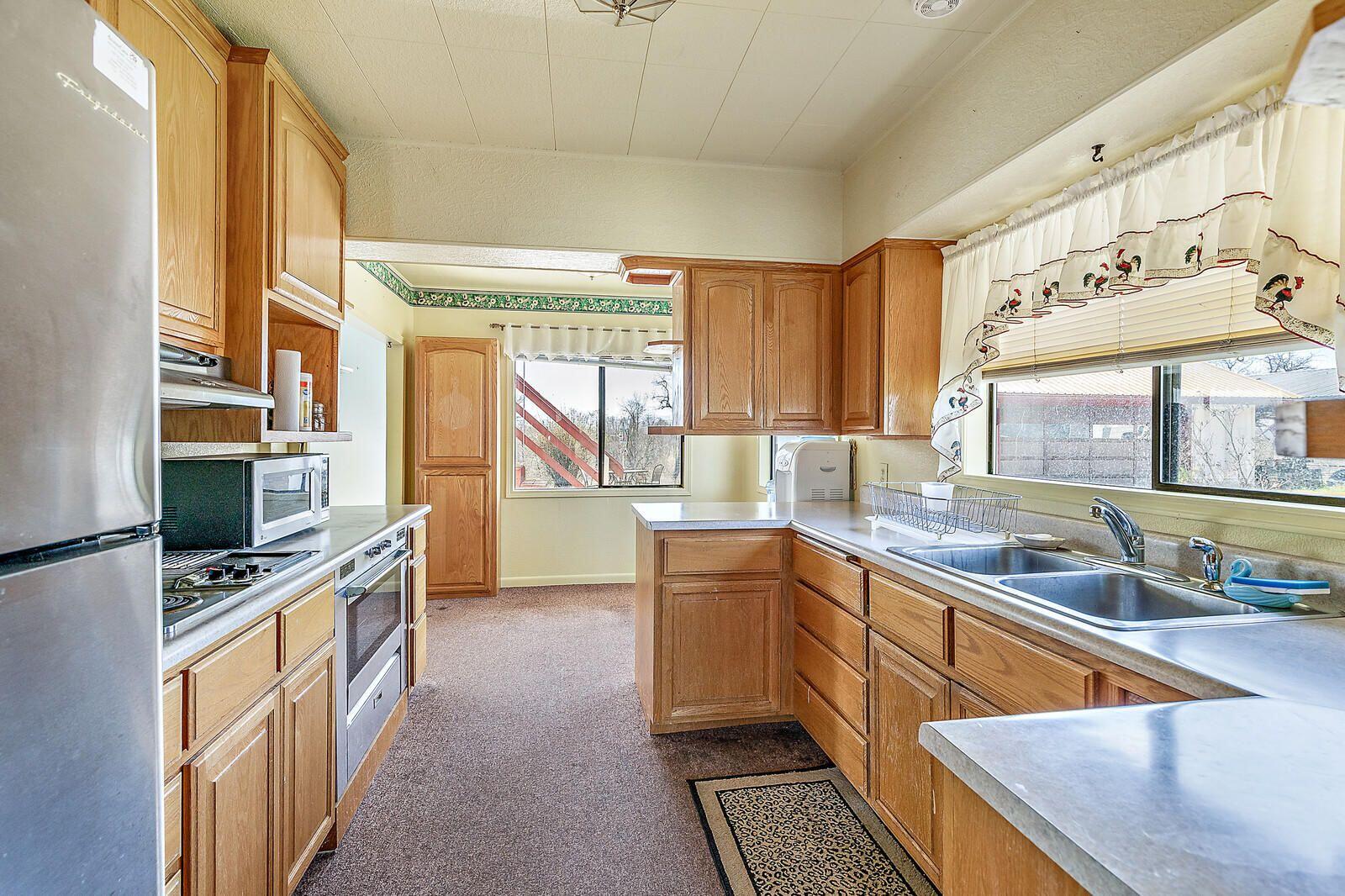 895 Nick Young Road