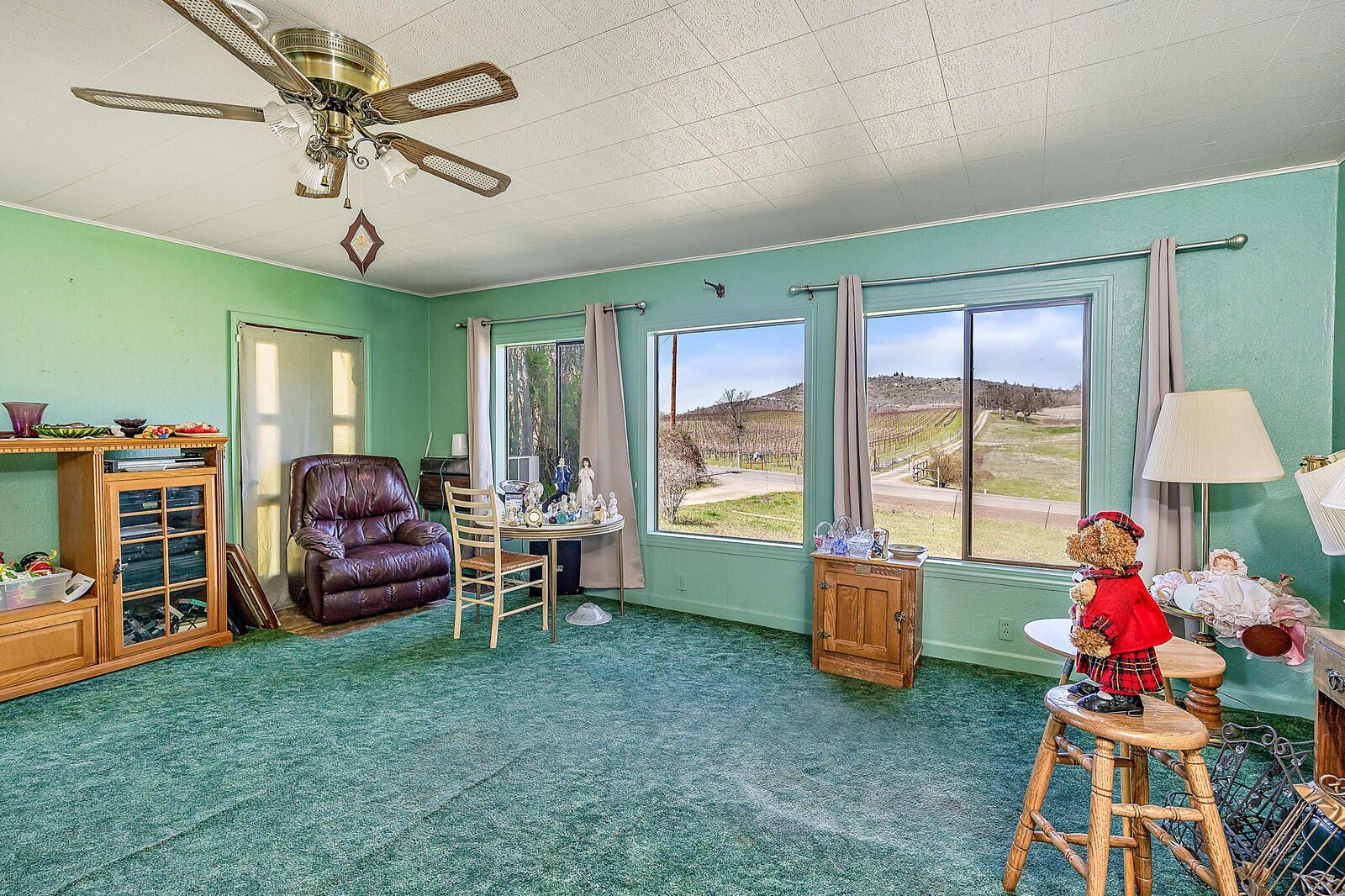 895 Nick Young Road