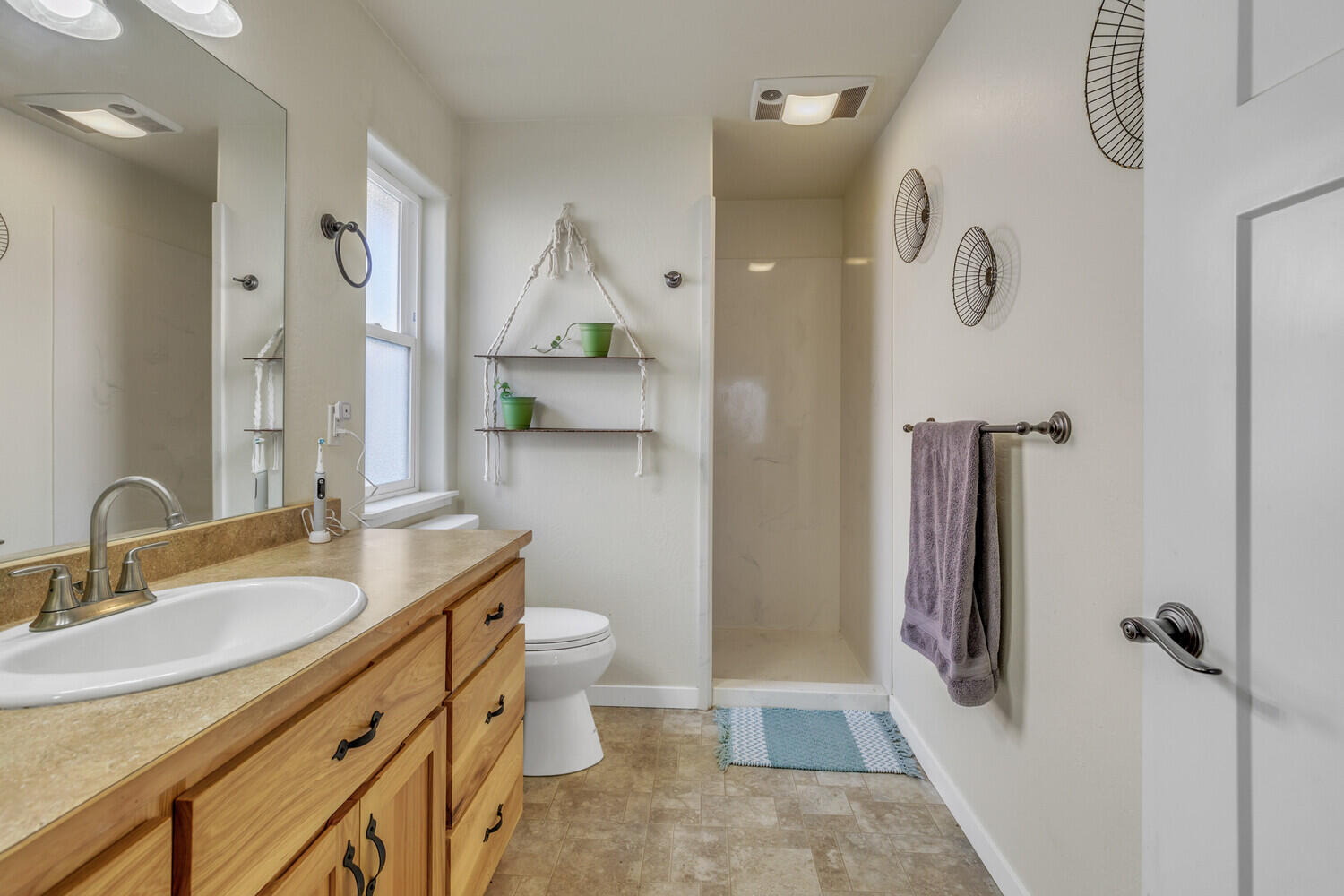 450 NE 11th Street
