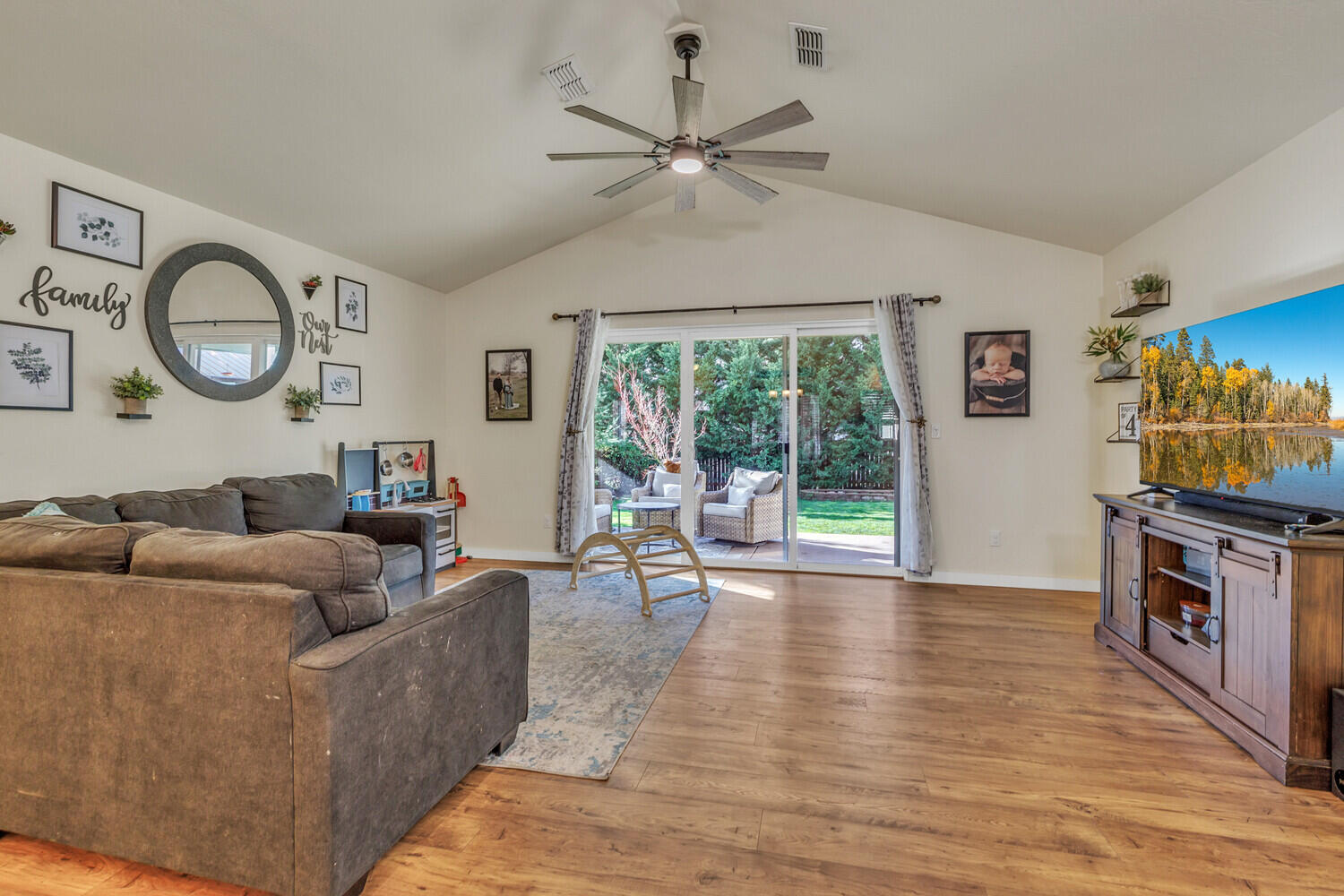450 NE 11th Street