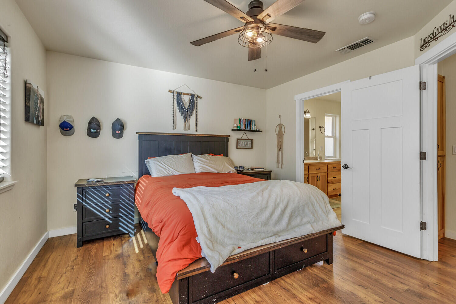 450 NE 11th Street