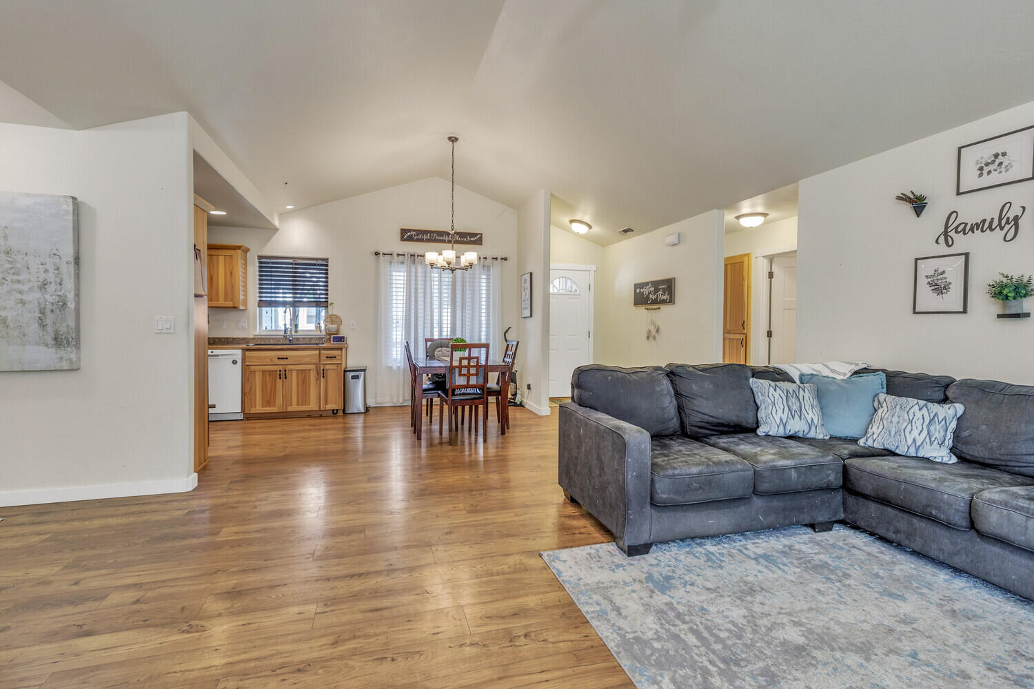 450 NE 11th Street
