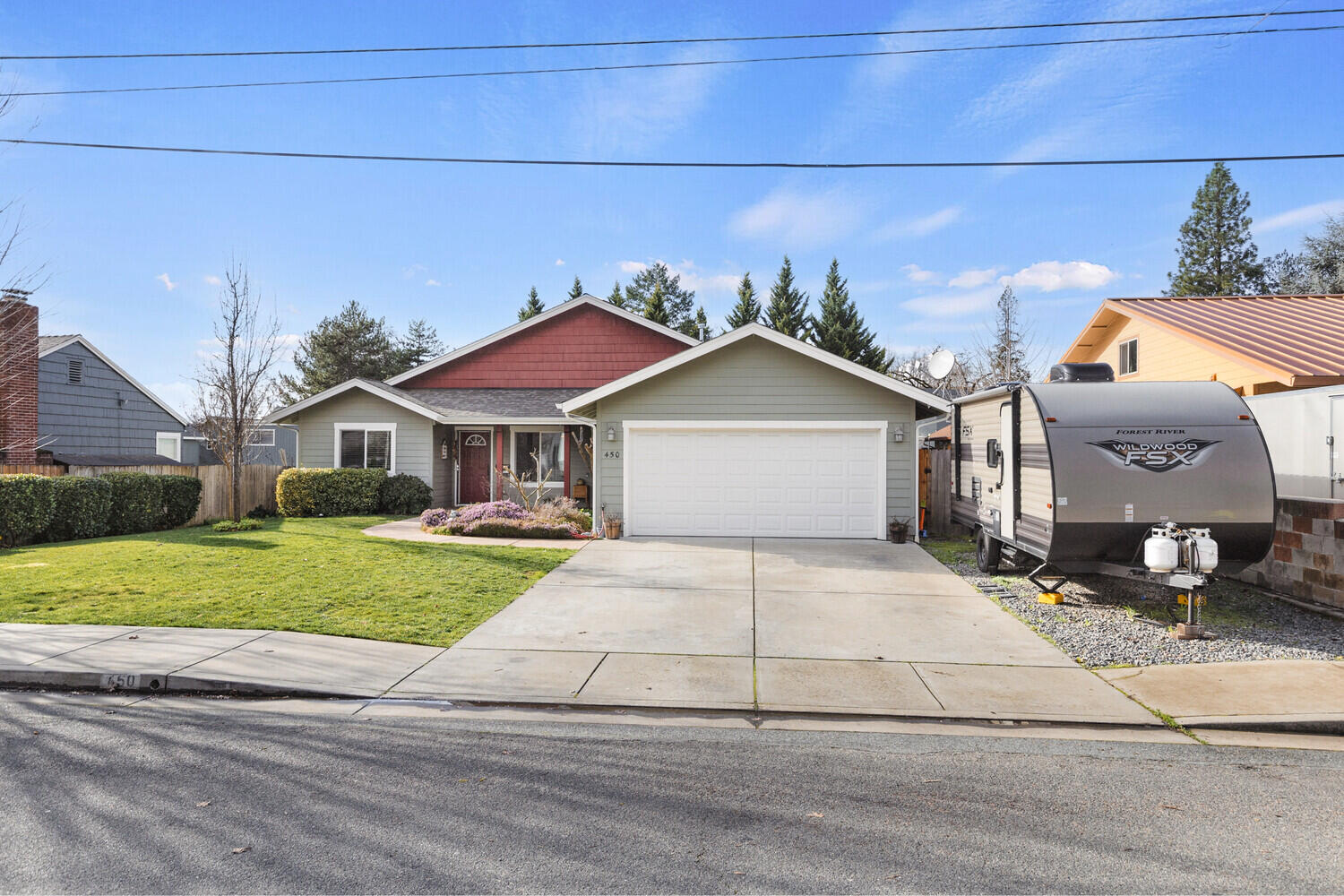 450 NE 11th Street