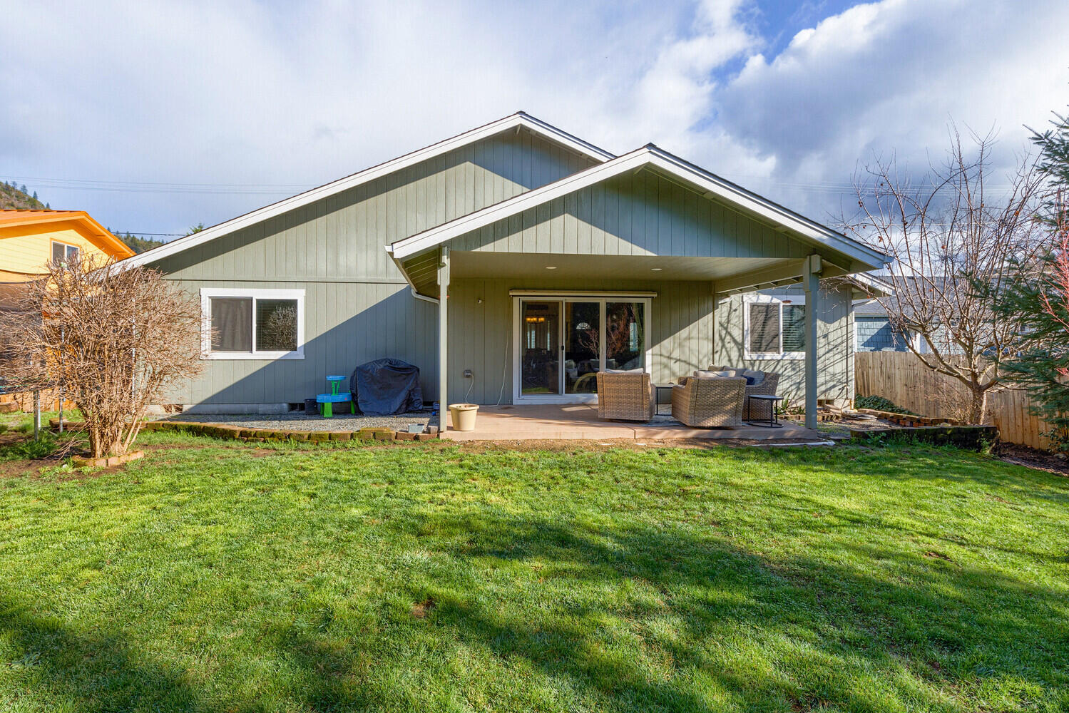 450 NE 11th Street