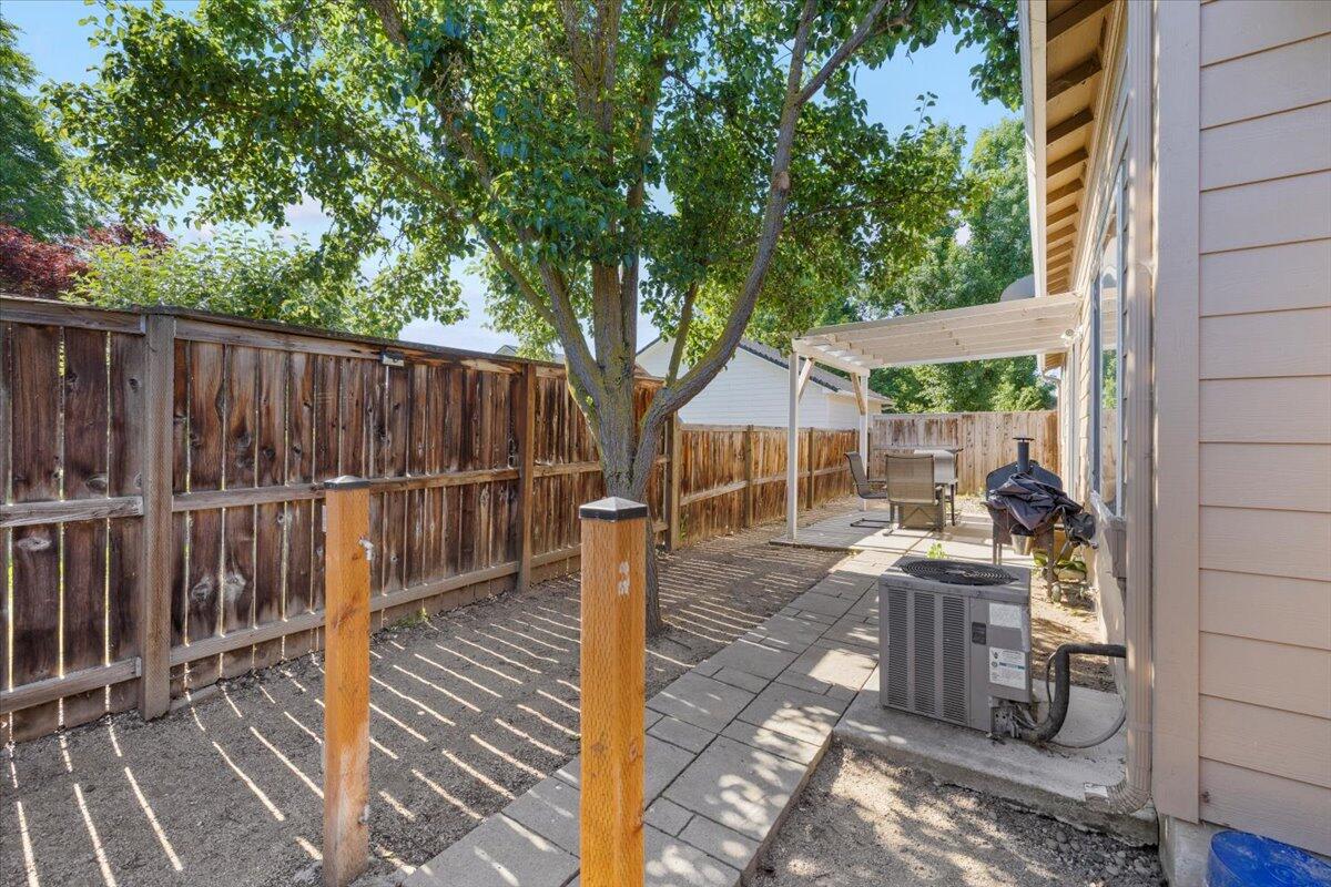 308 Live Oak Loop