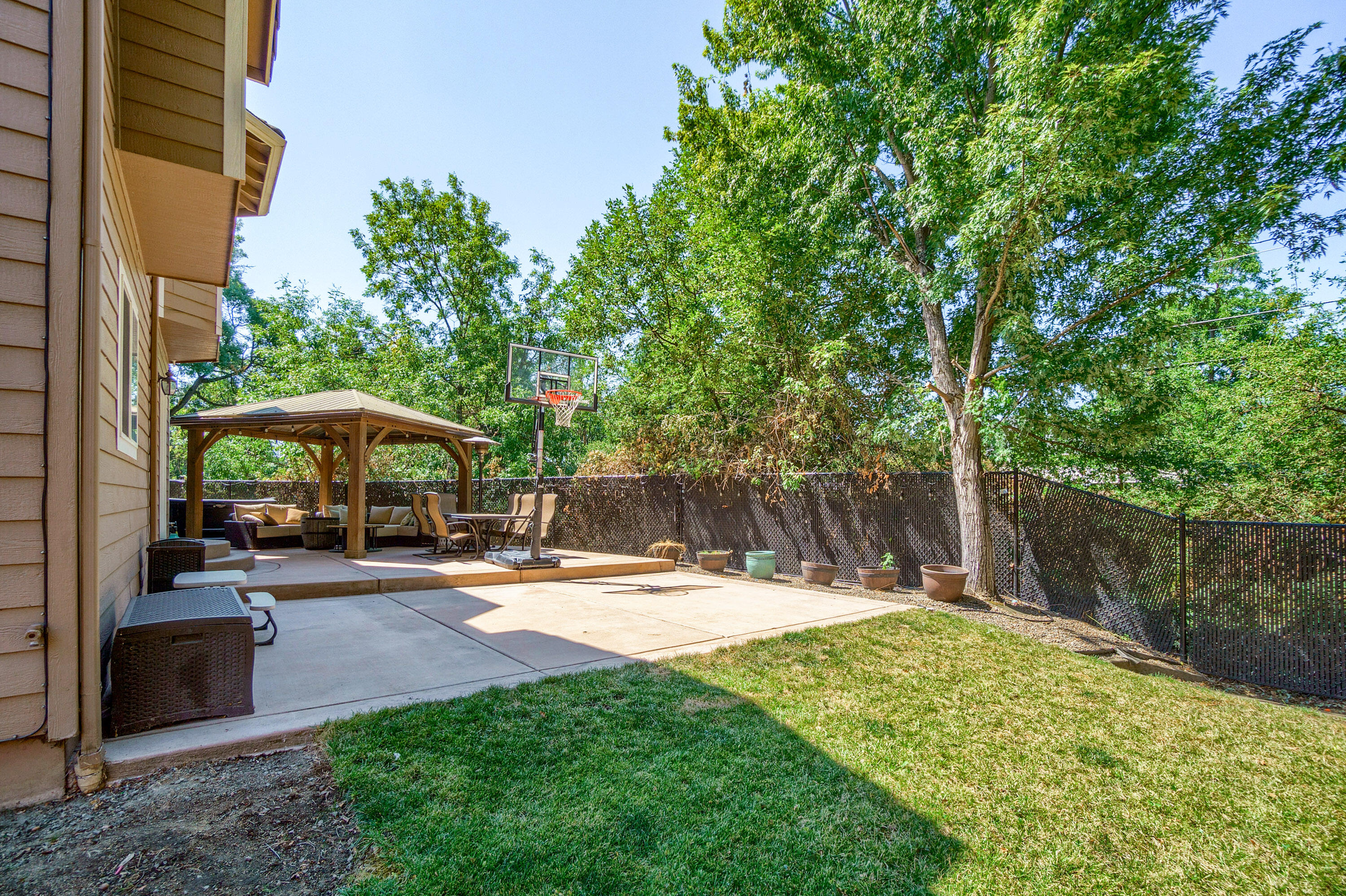 110 Rosewood Lane