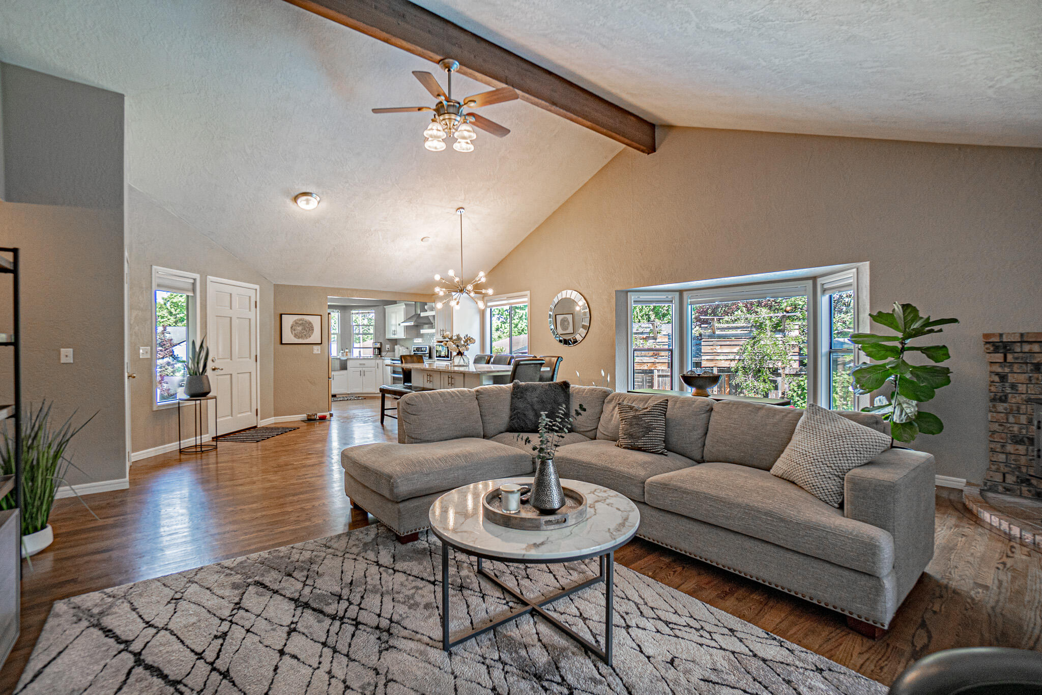 1878 Willow Glen Way