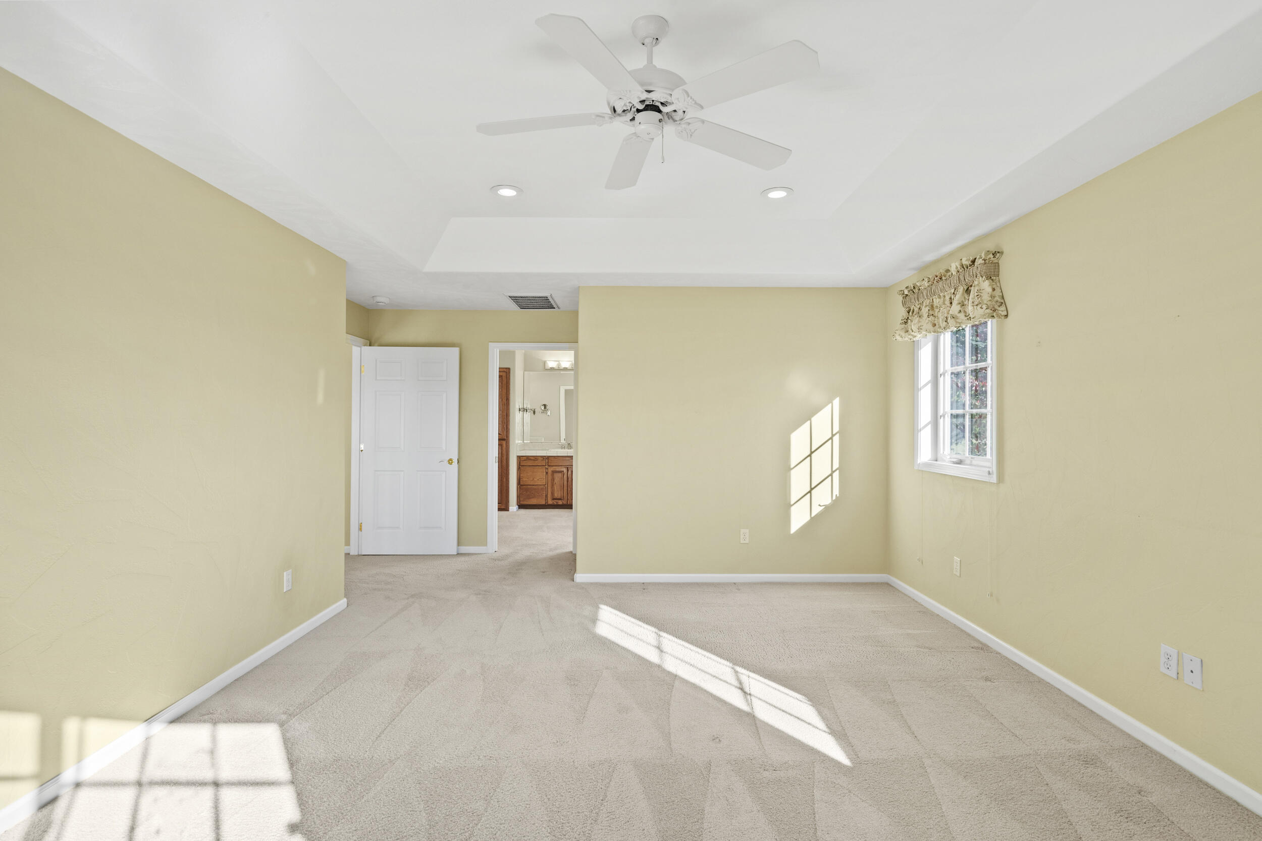 3014 N Foothill Road