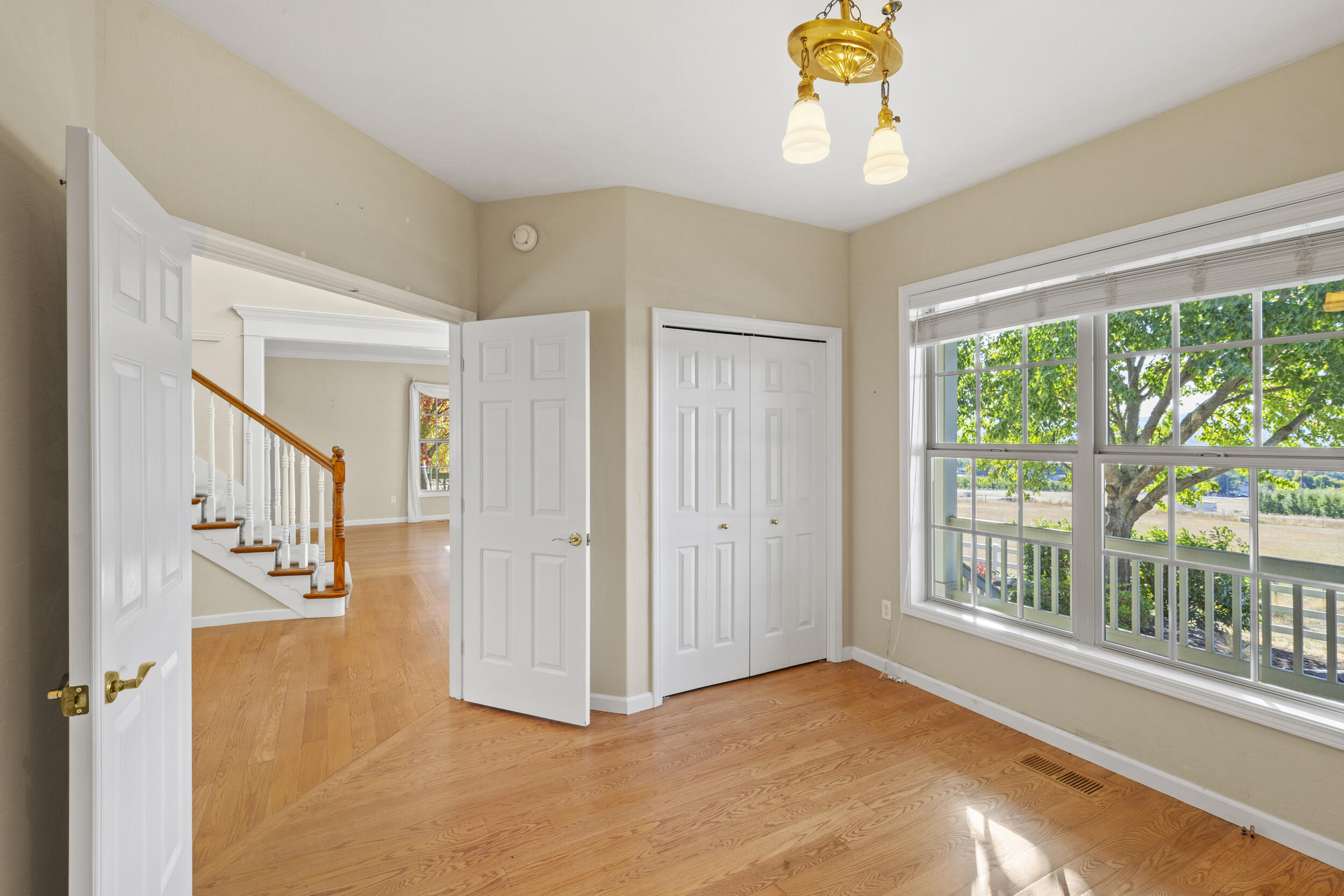 3014 N Foothill Road