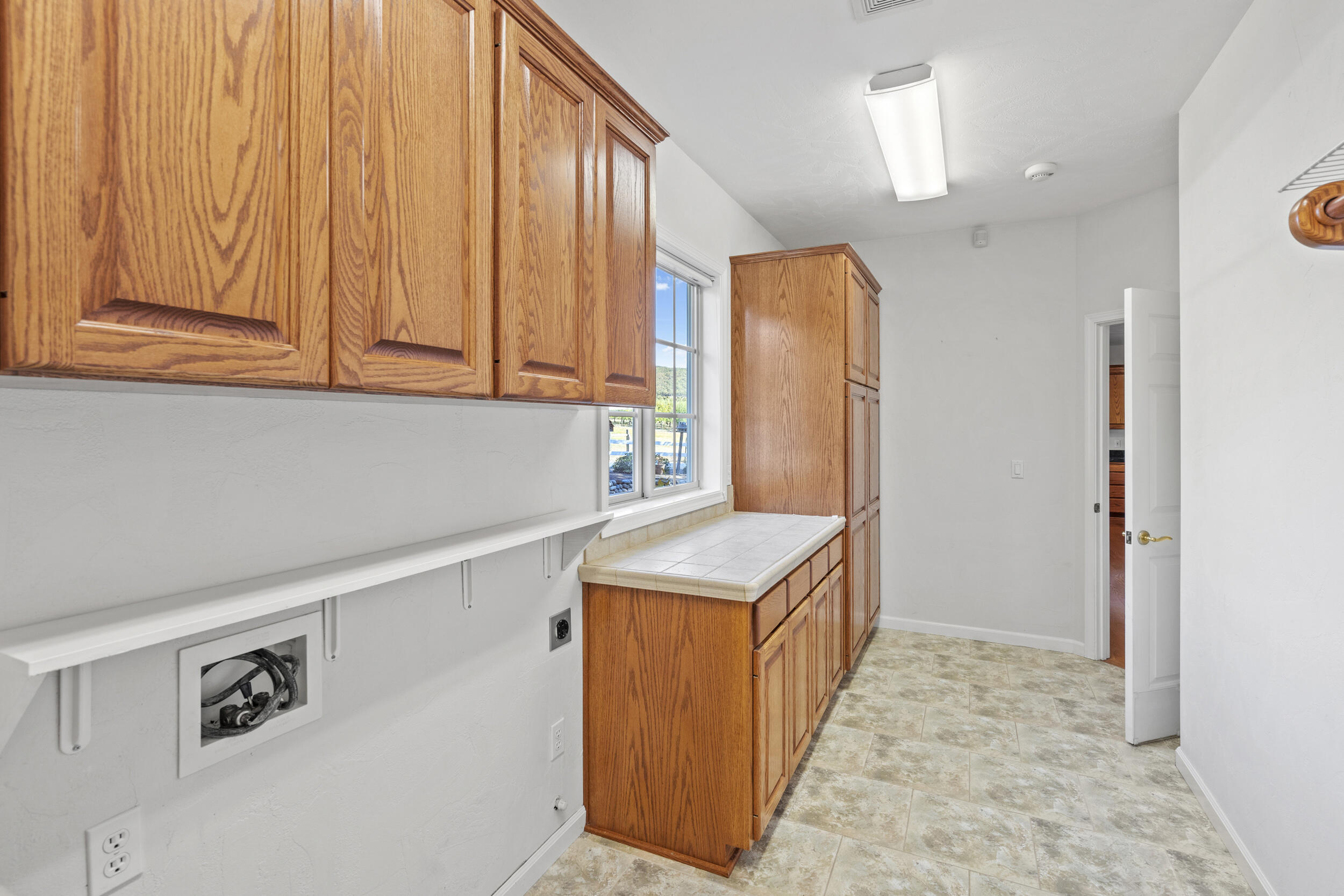 3014 N Foothill Road
