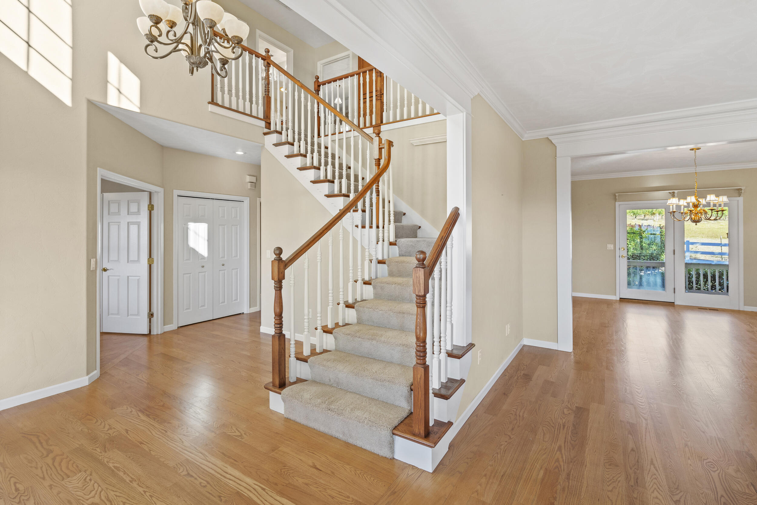 3014 N Foothill Road