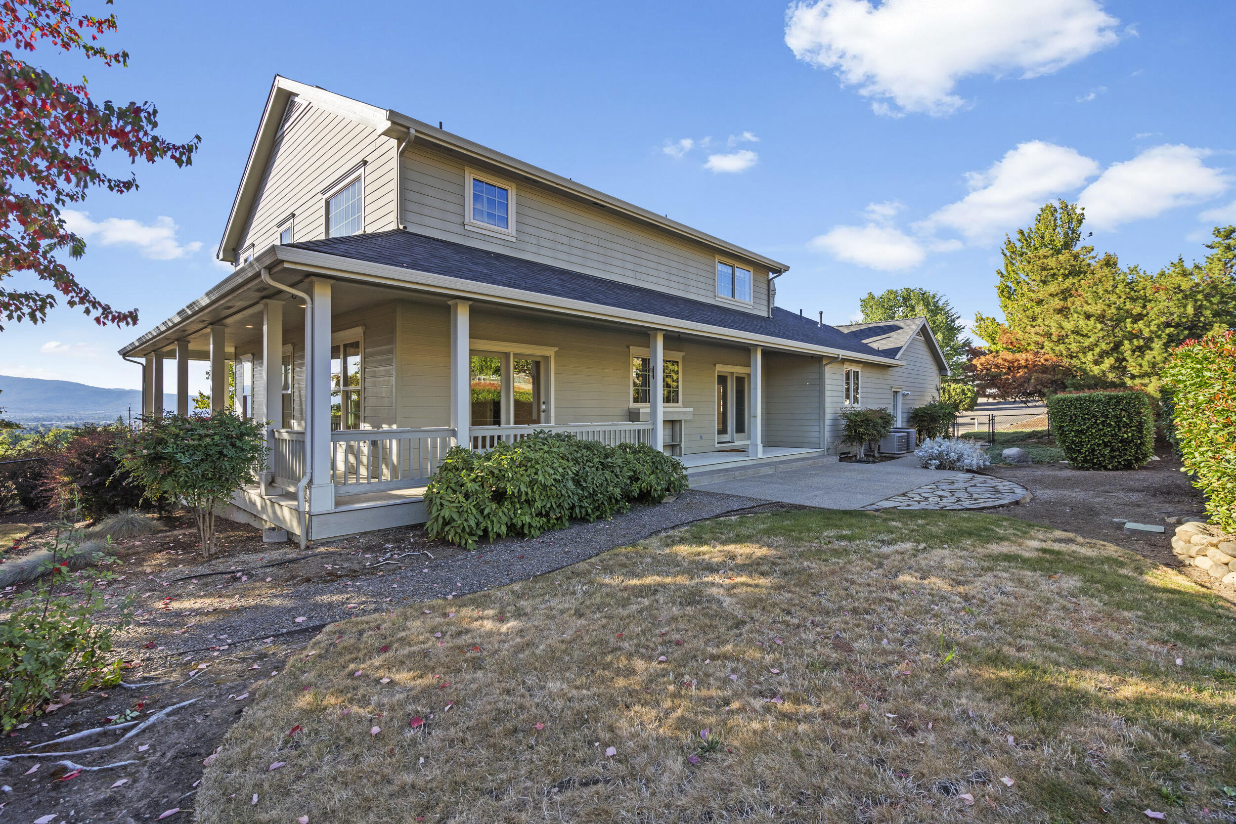 3014 N Foothill Road