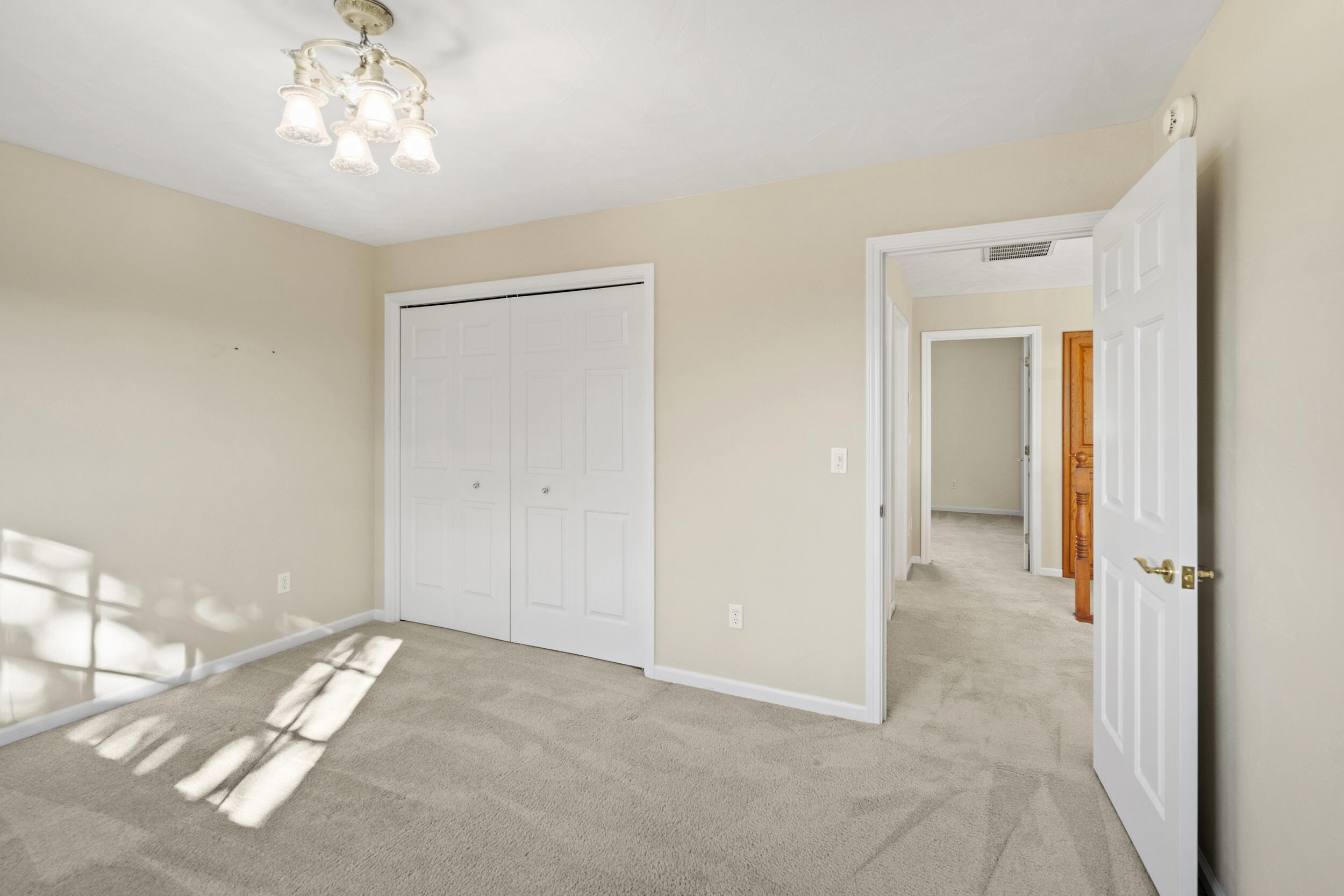3014 N Foothill Road