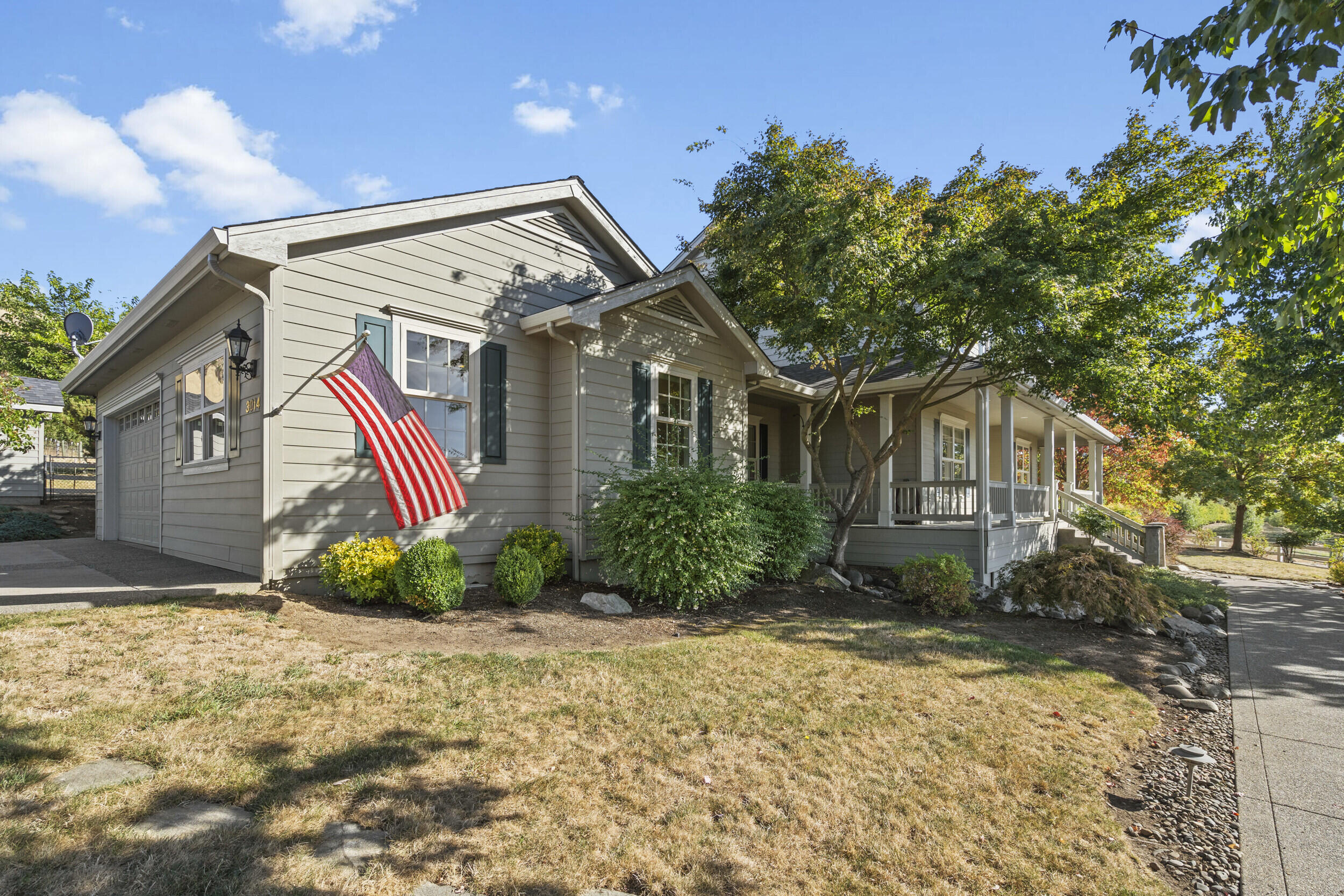 3014 N Foothill Road
