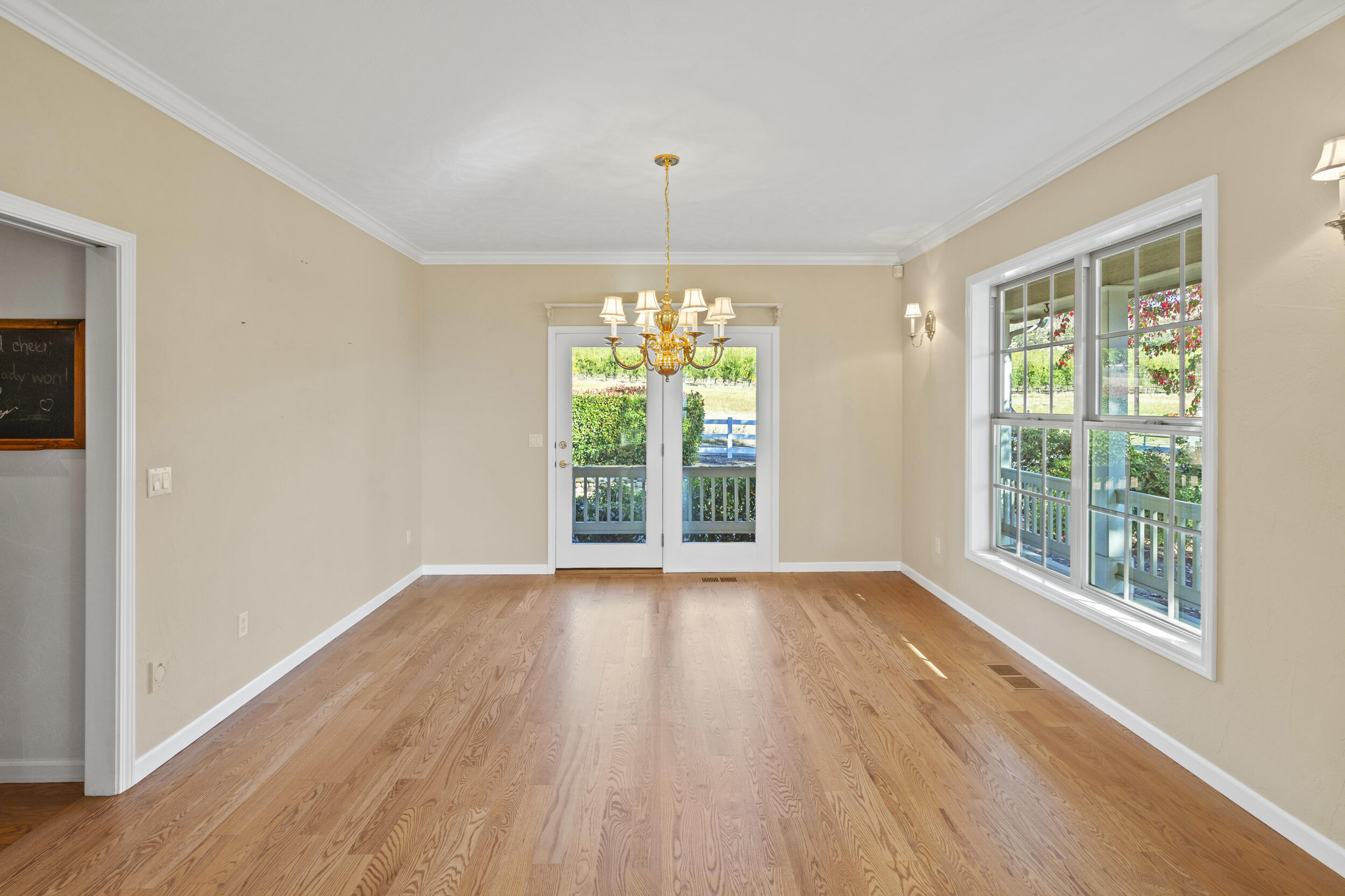 3014 N Foothill Road
