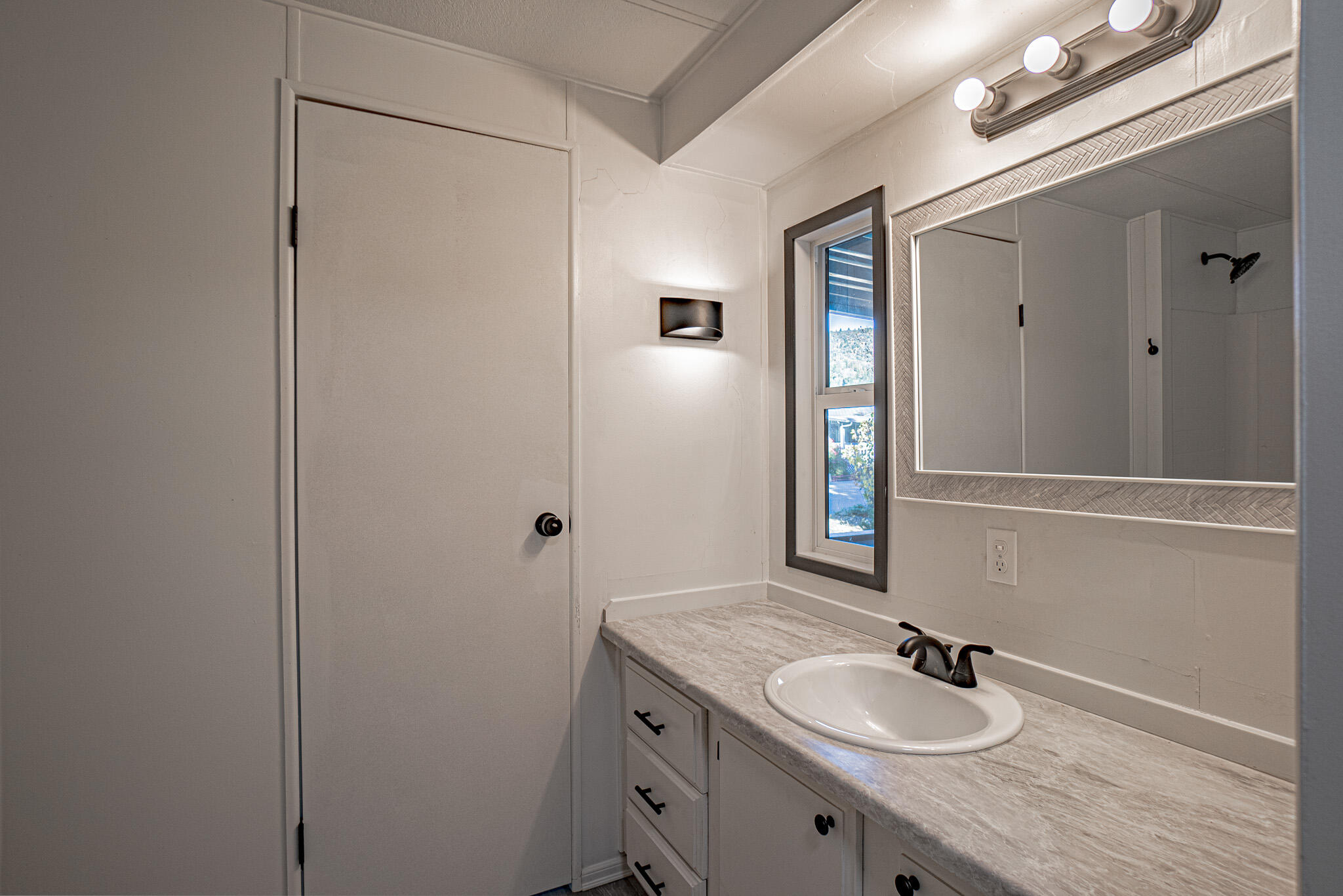 315 W Evans Creek Road Unit: Unit 19