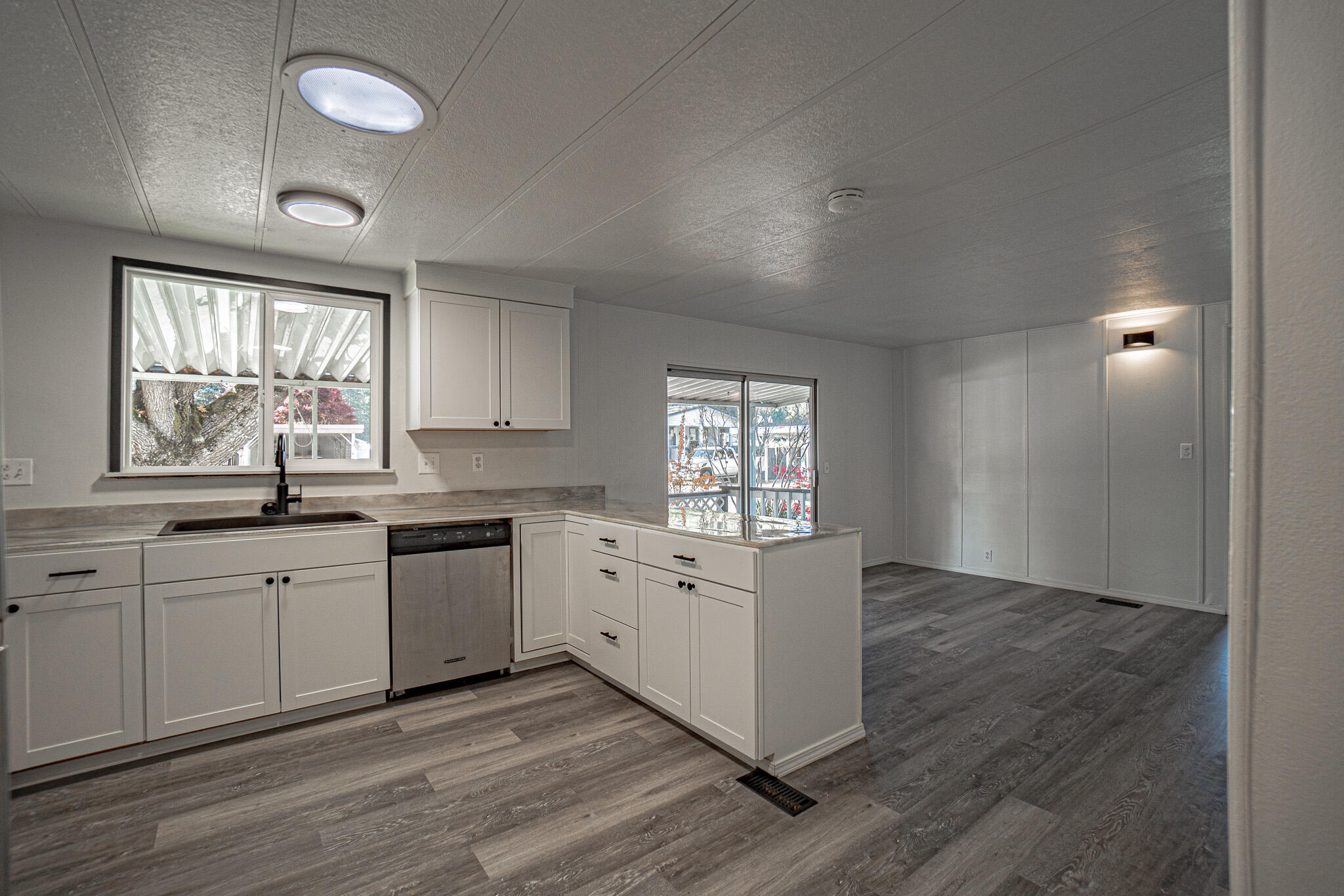 315 W Evans Creek Road Unit: Unit 19
