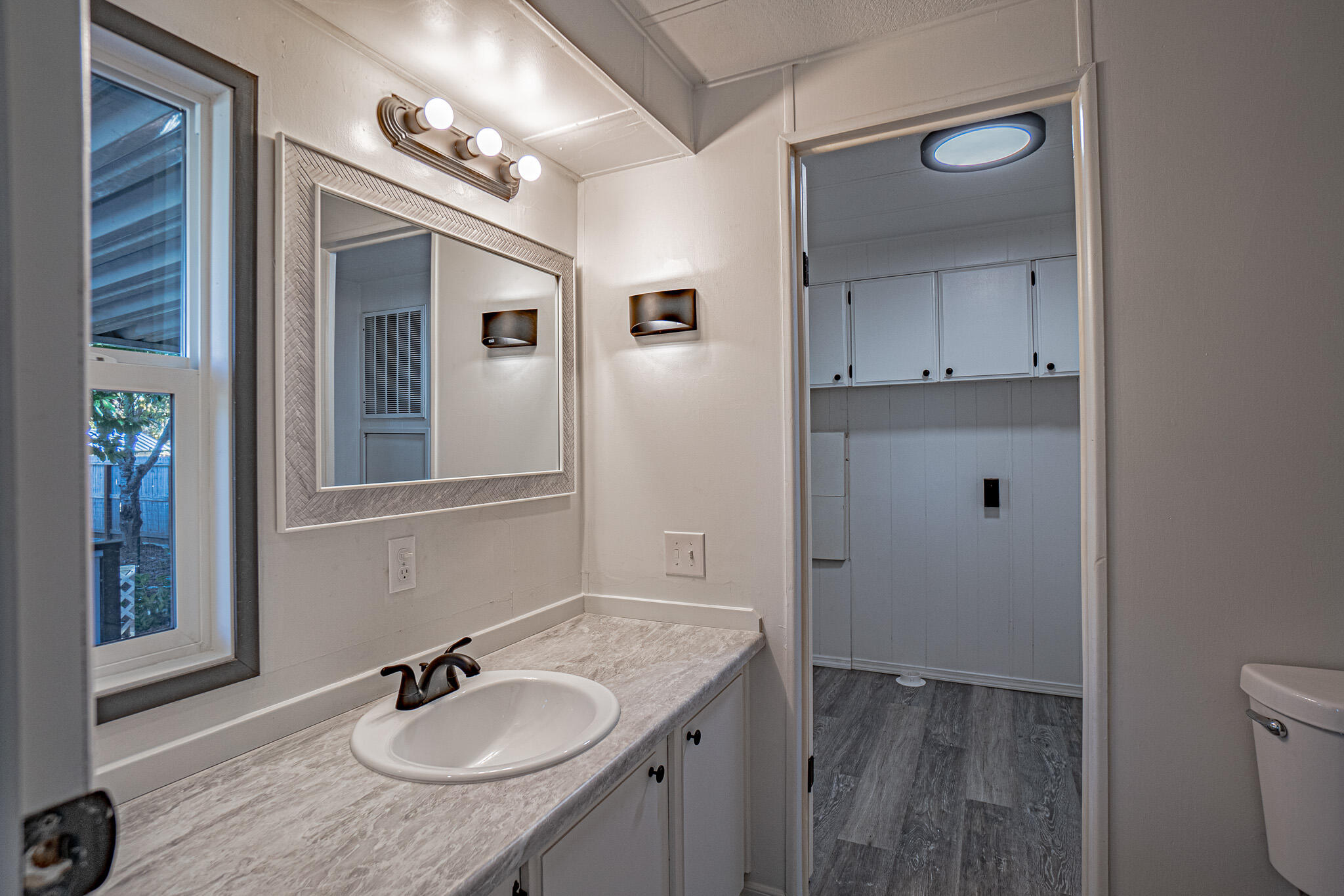 315 W Evans Creek Road Unit: Unit 19