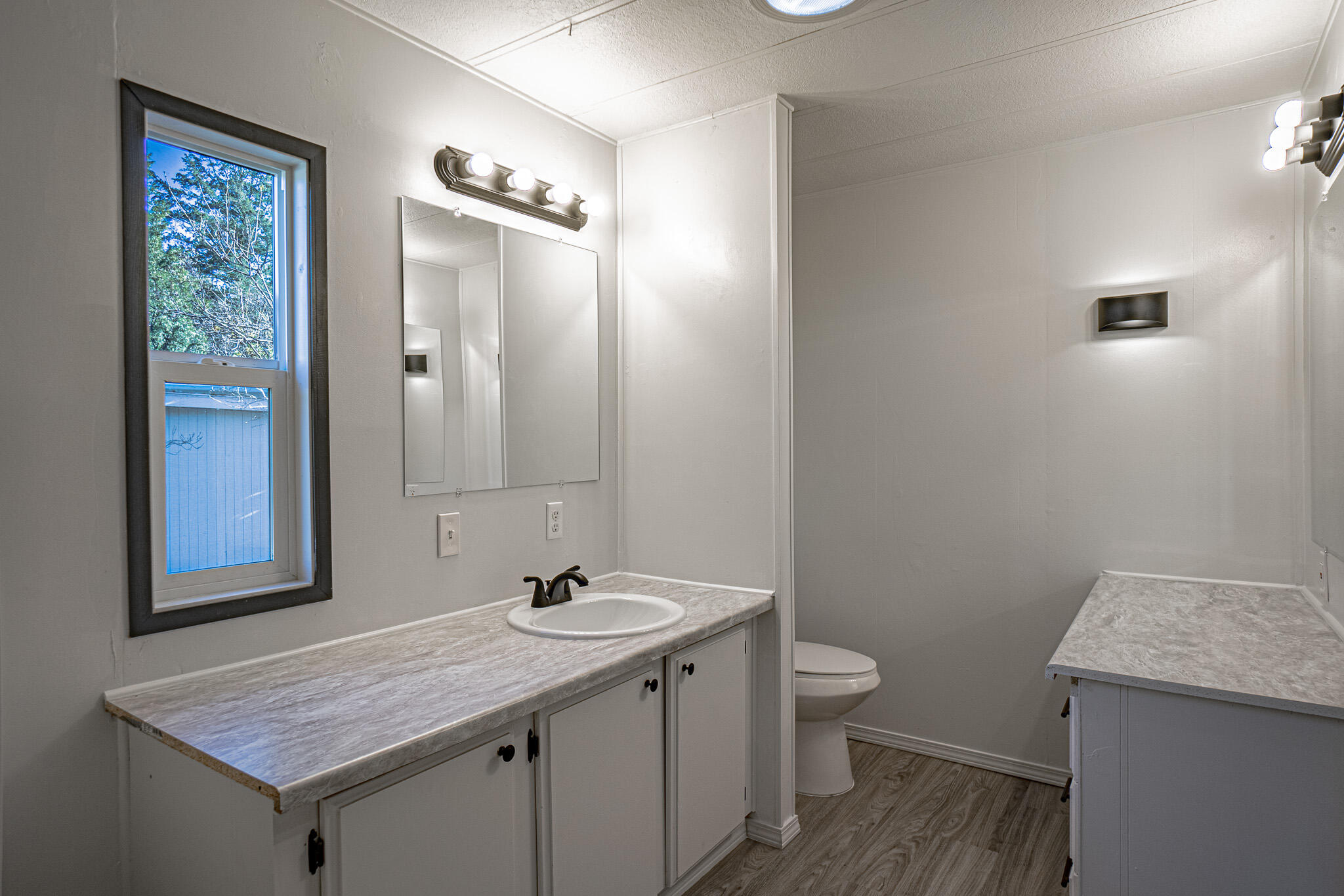 315 W Evans Creek Road Unit: Unit 19
