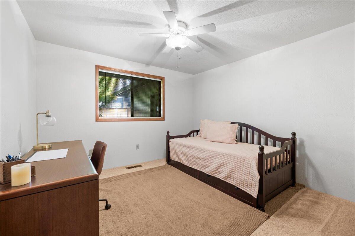4267 Innsbruck Ridge