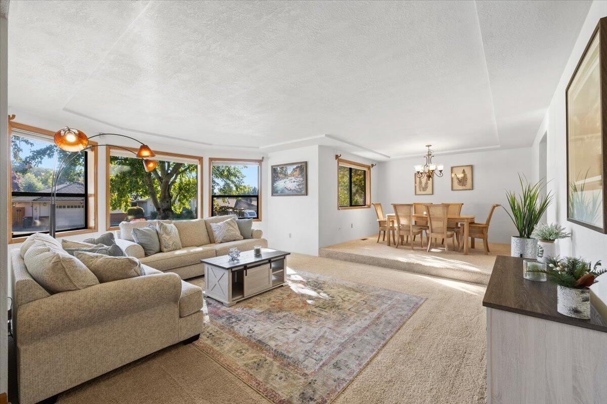 4267 Innsbruck Ridge