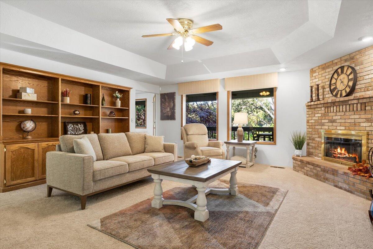 4267 Innsbruck Ridge