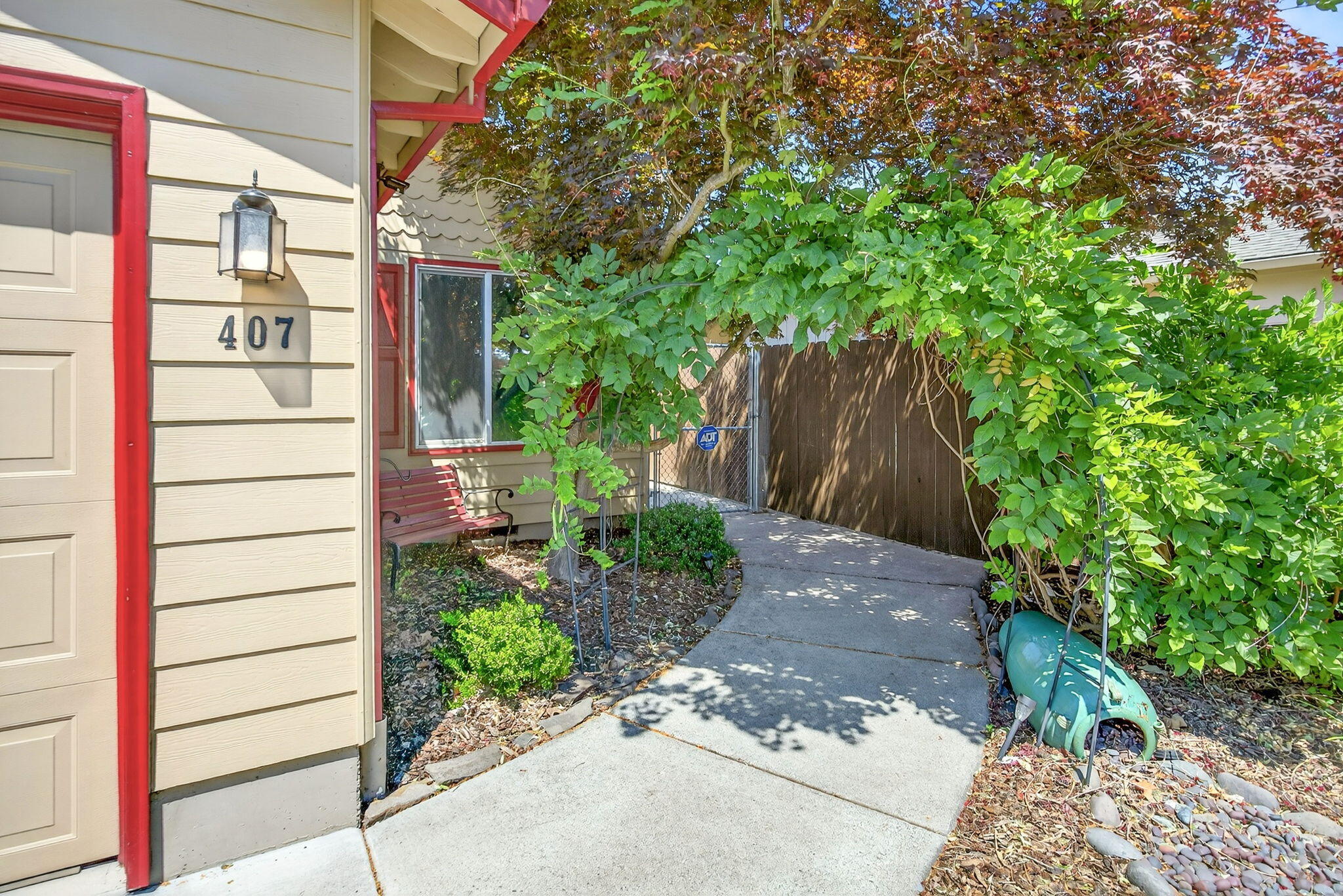 407 Canyon Way