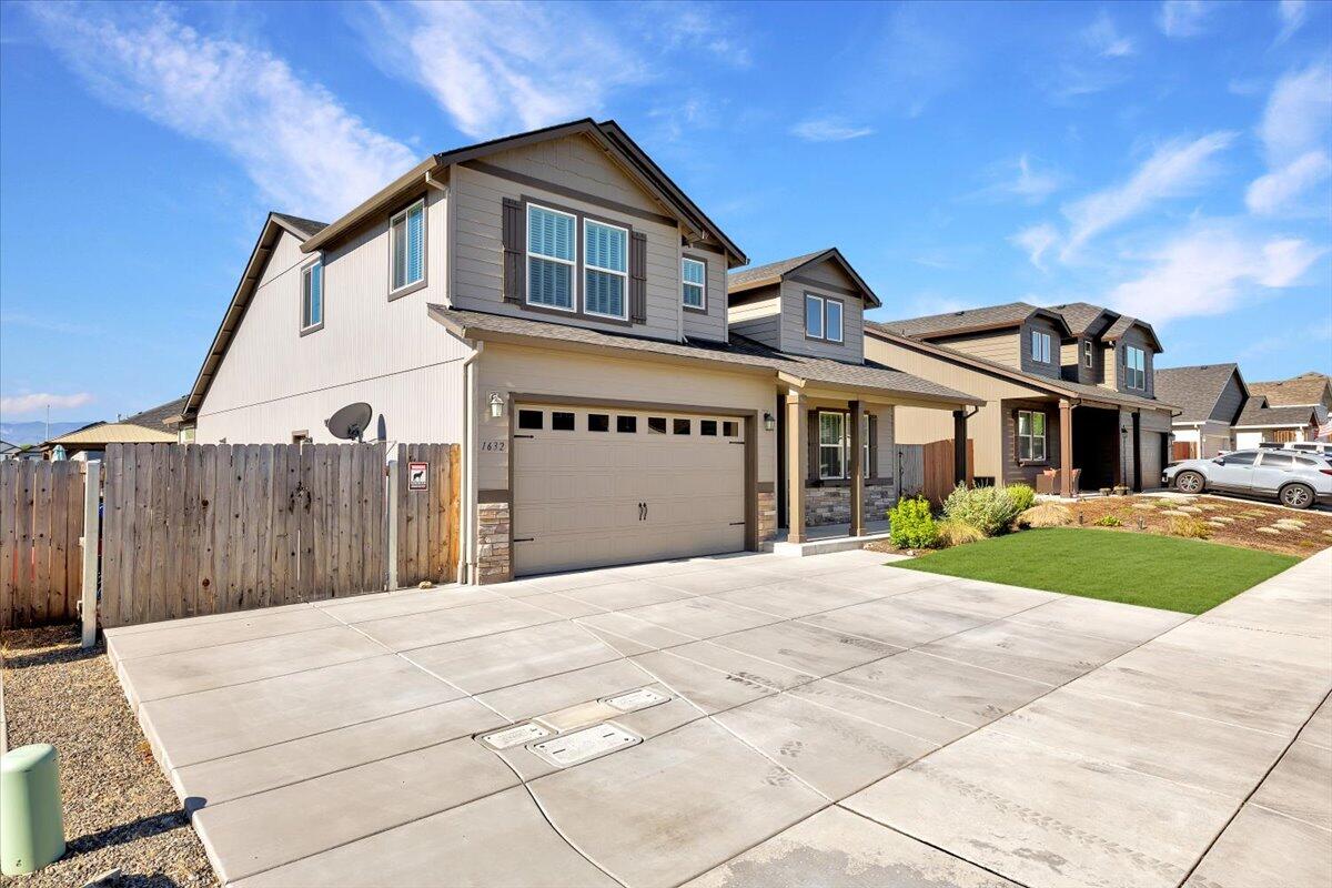 1632 Pearl Eye Lane
