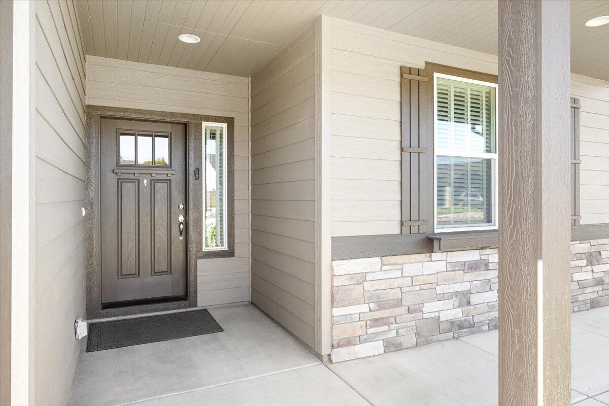 1632 Pearl Eye Lane