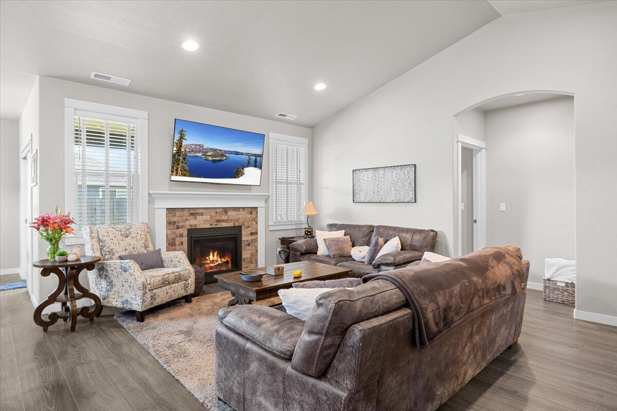 1632 Pearl Eye Lane
