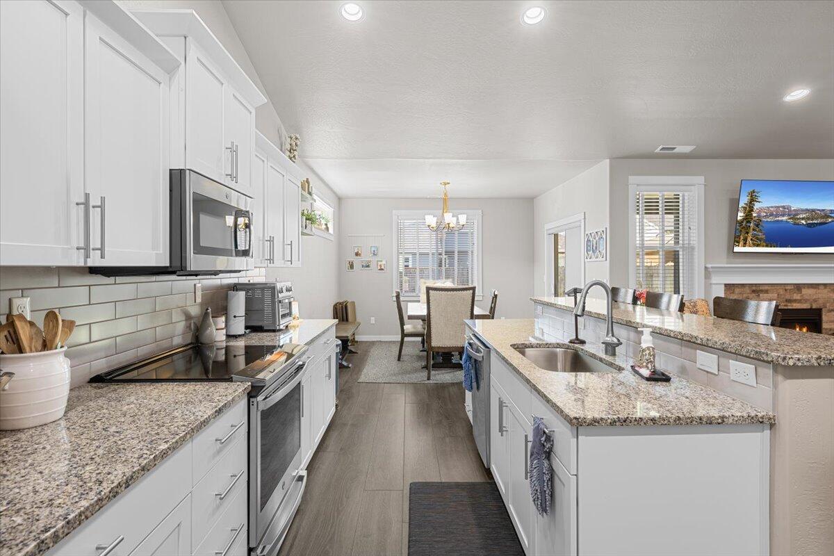 1632 Pearl Eye Lane