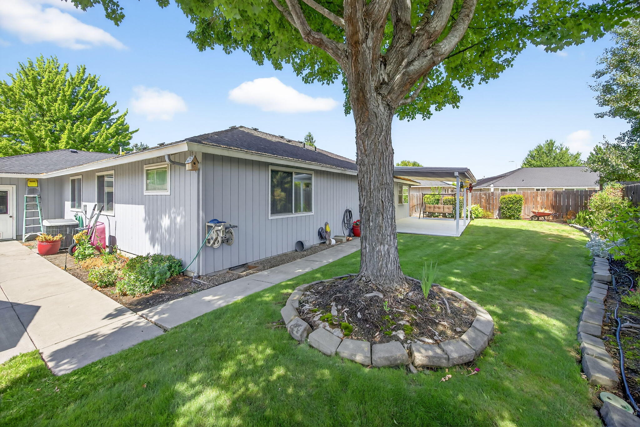 2575 Roberts Road