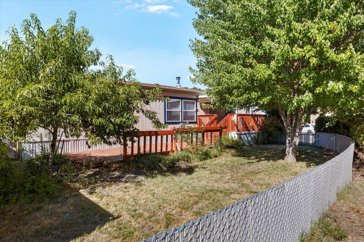 2552 Thorn Oak Drive, 24
