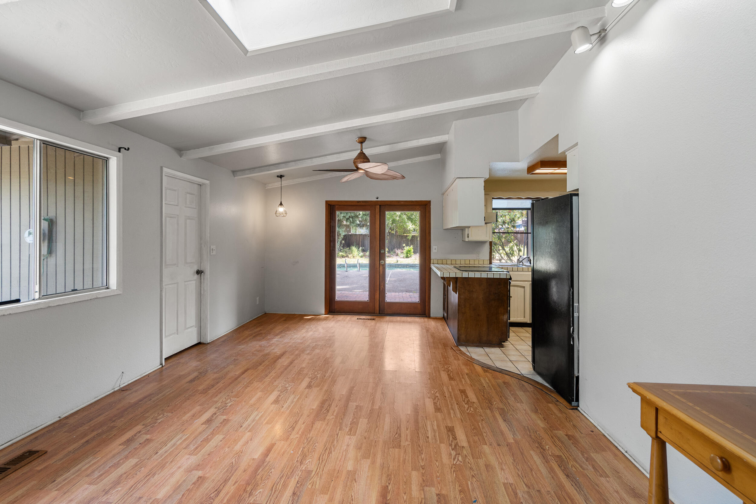 312 N Barneburg Road