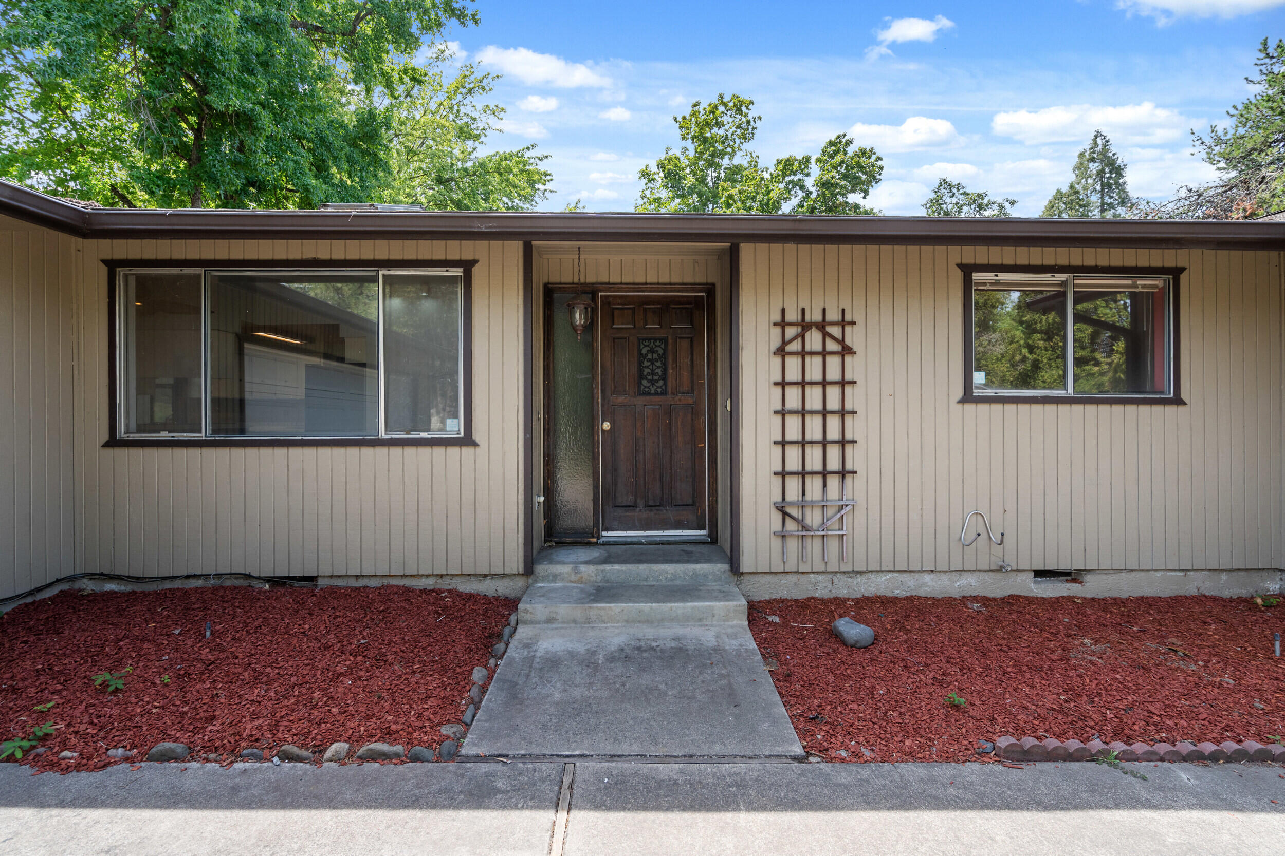 312 N Barneburg Road