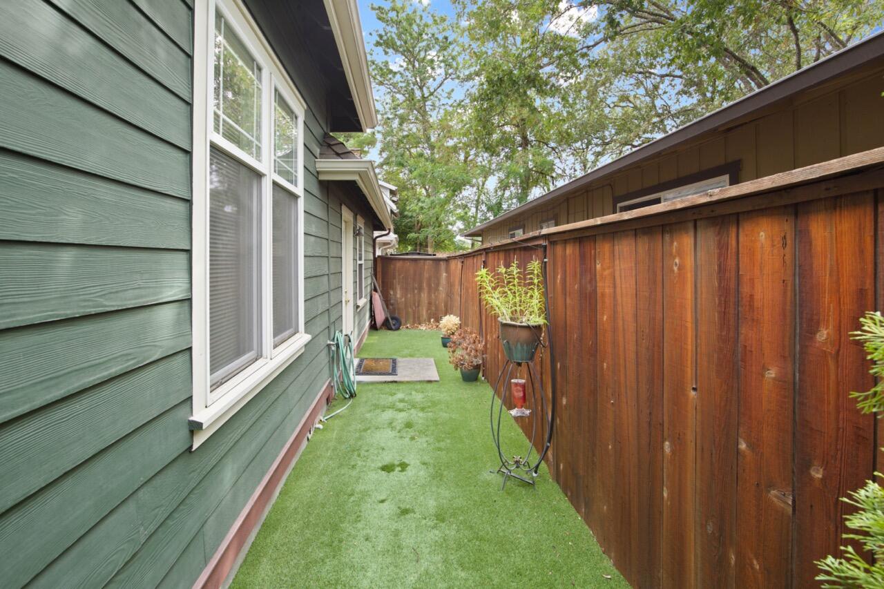 1613 SW I Street