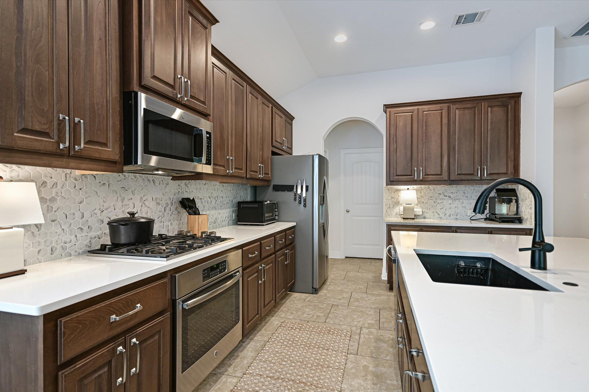 18409 Deleon Bayou LN