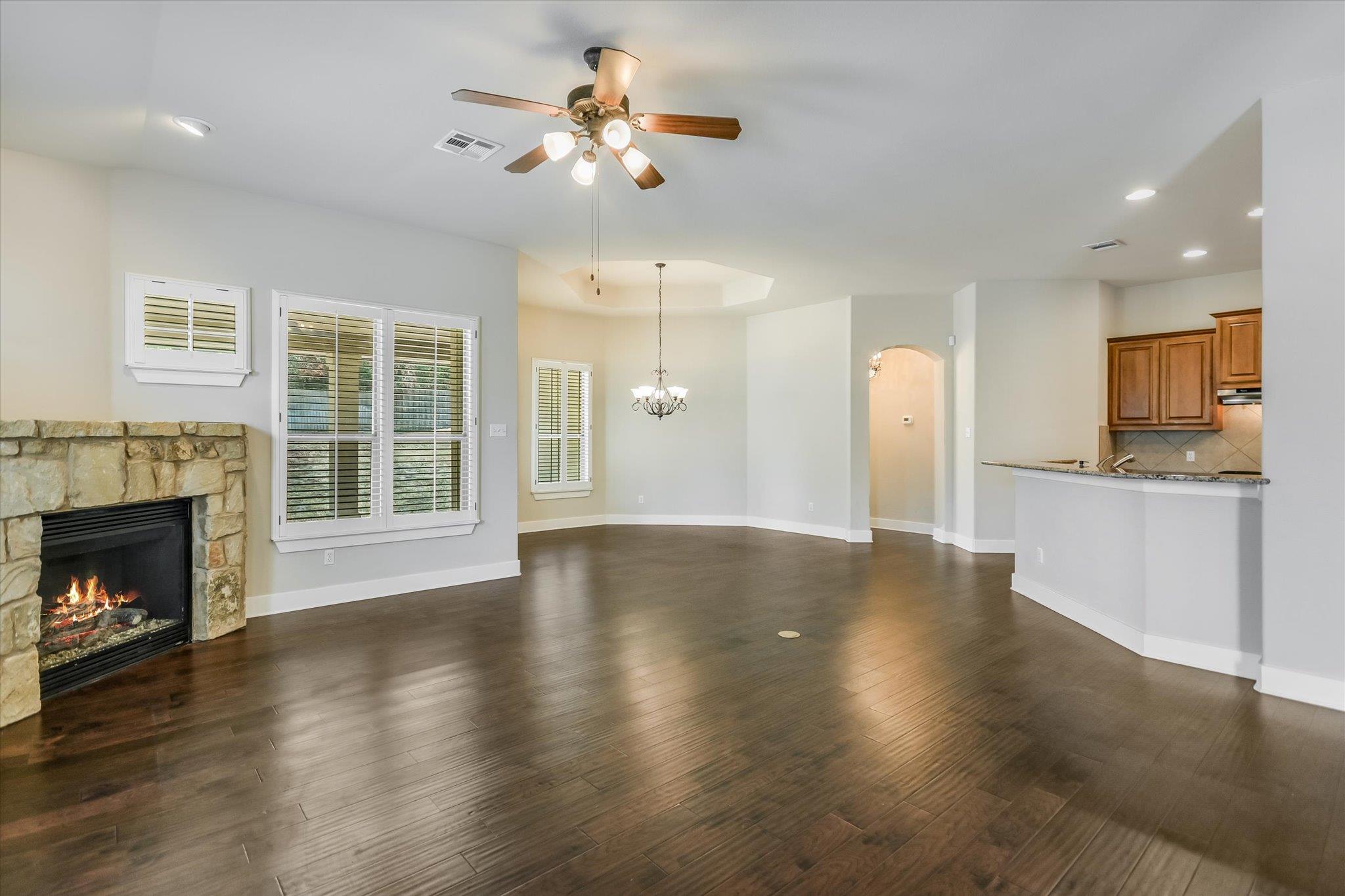 210 Rivulet LN
