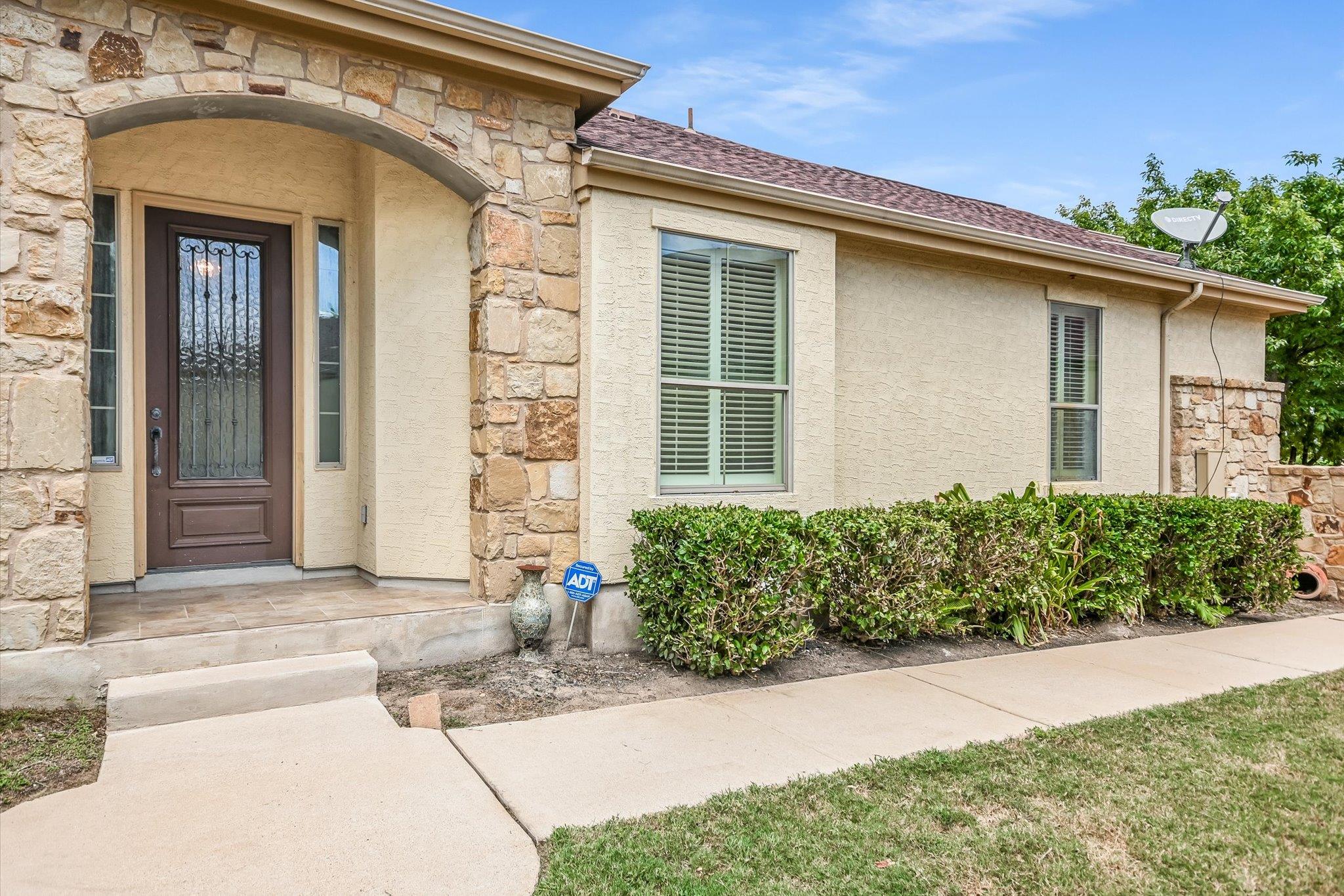 210 Rivulet LN