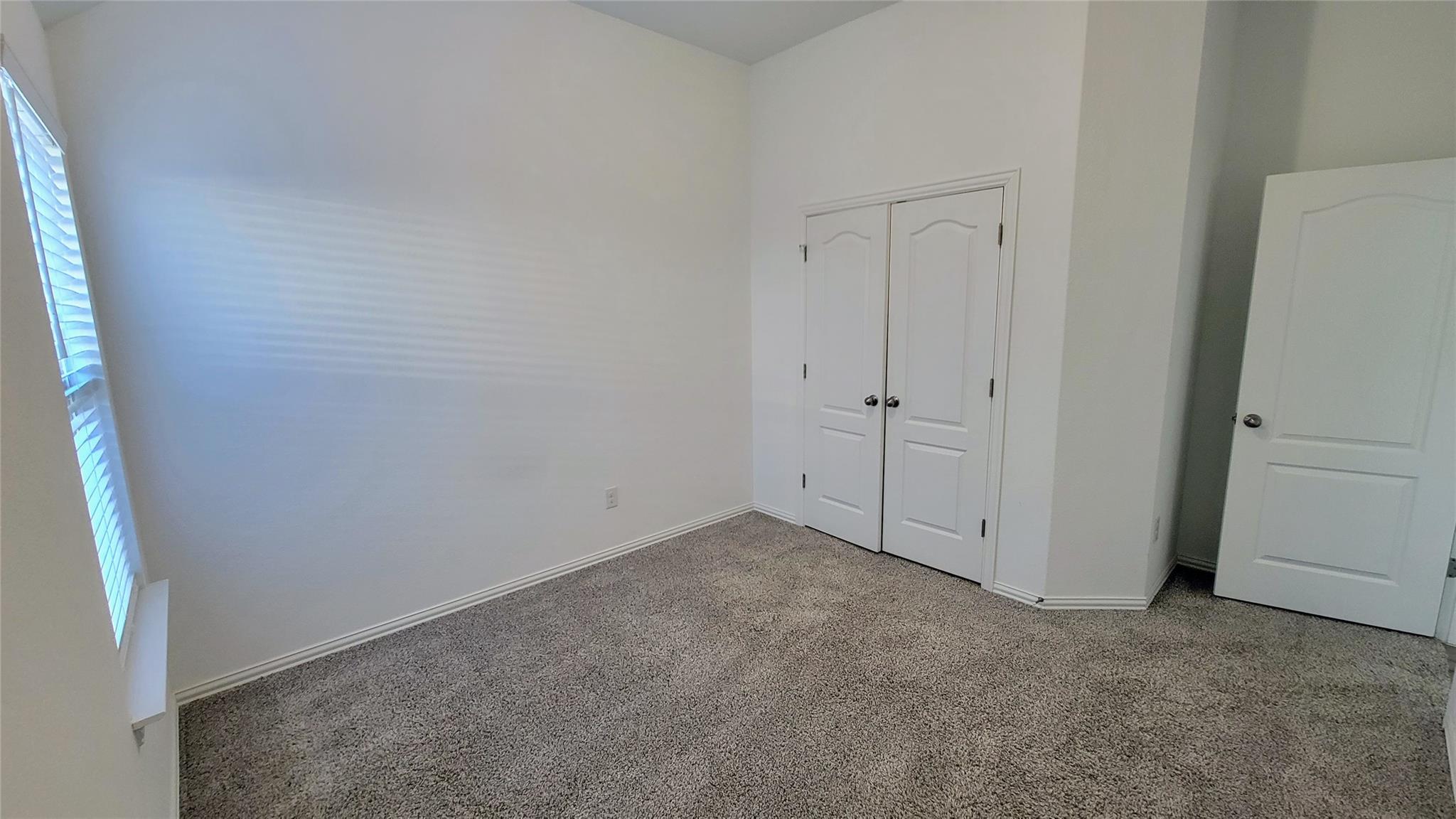 1033 Leadtree LOOP