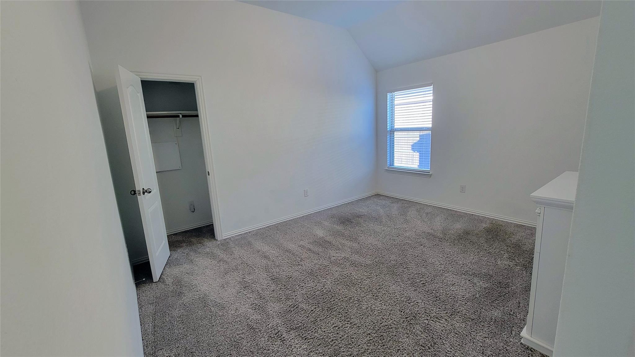 1033 Leadtree LOOP
