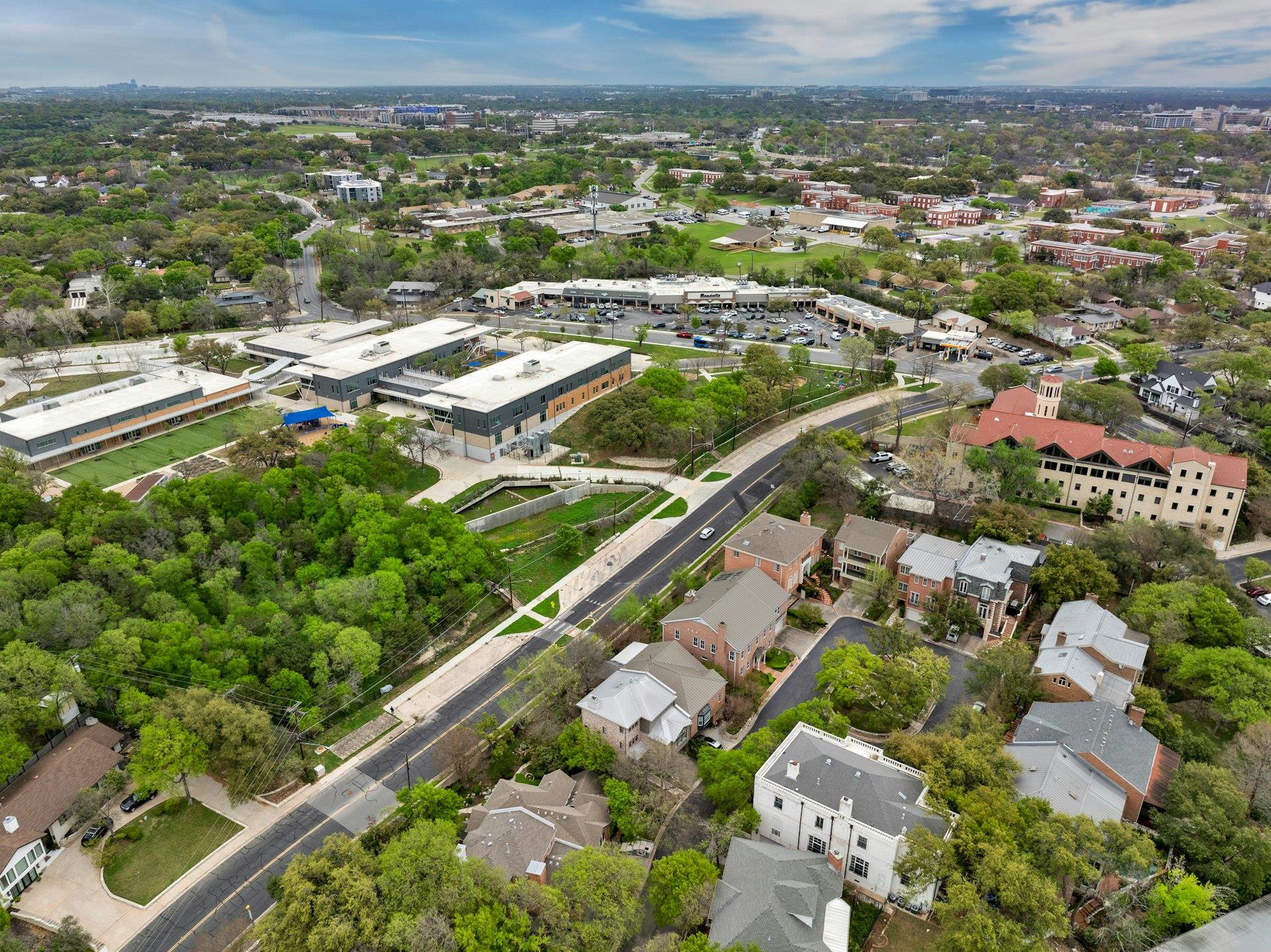 2712 Hillview Green LN