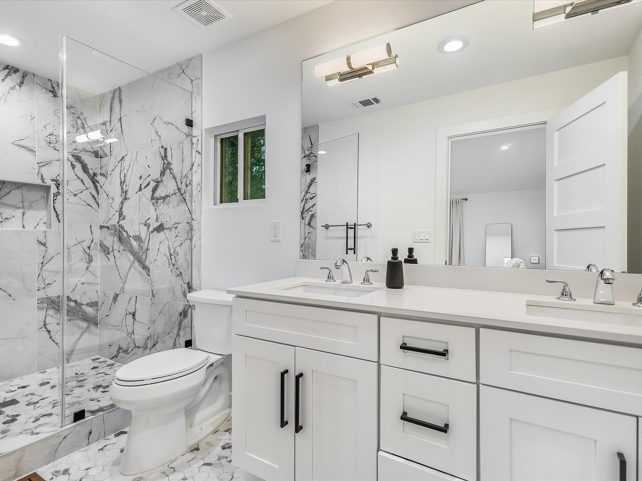 3500 Santa Monica DR