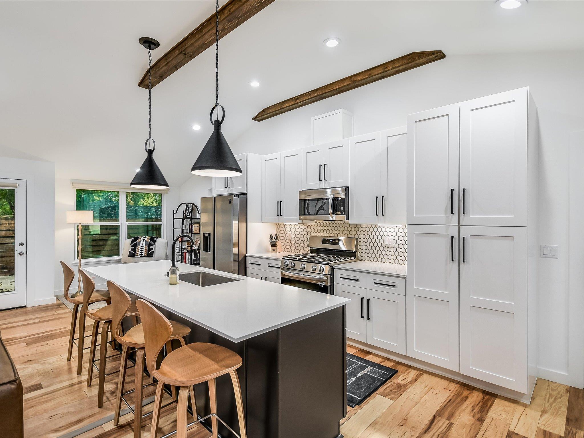 3500 Santa Monica DR